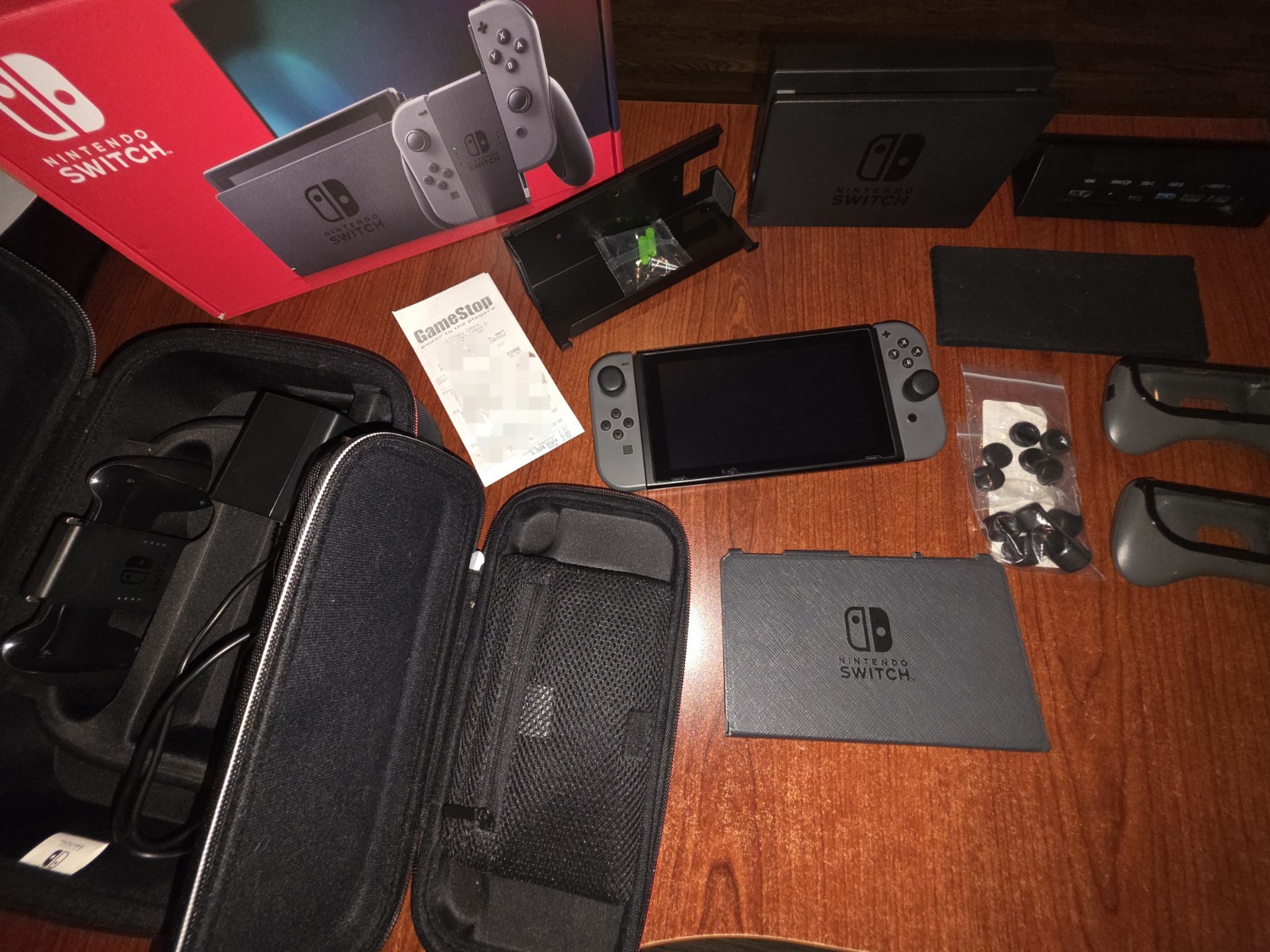 Nintendo Switch (v2) w/ Extras!!! – 32GB Console, Gray Joy‑Con