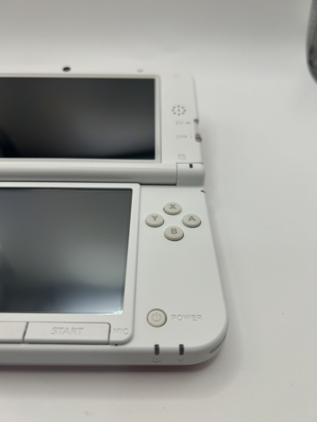 [A-rank] Nintendo 3DS console Tomodachi Life New Edition with Charger/Stylus