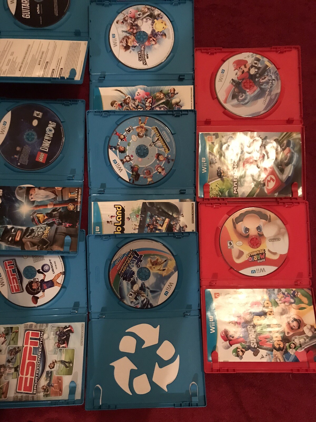 Nintendo Wii U Basic Set 8GB White Handheld System, Power Cord & 11 Games