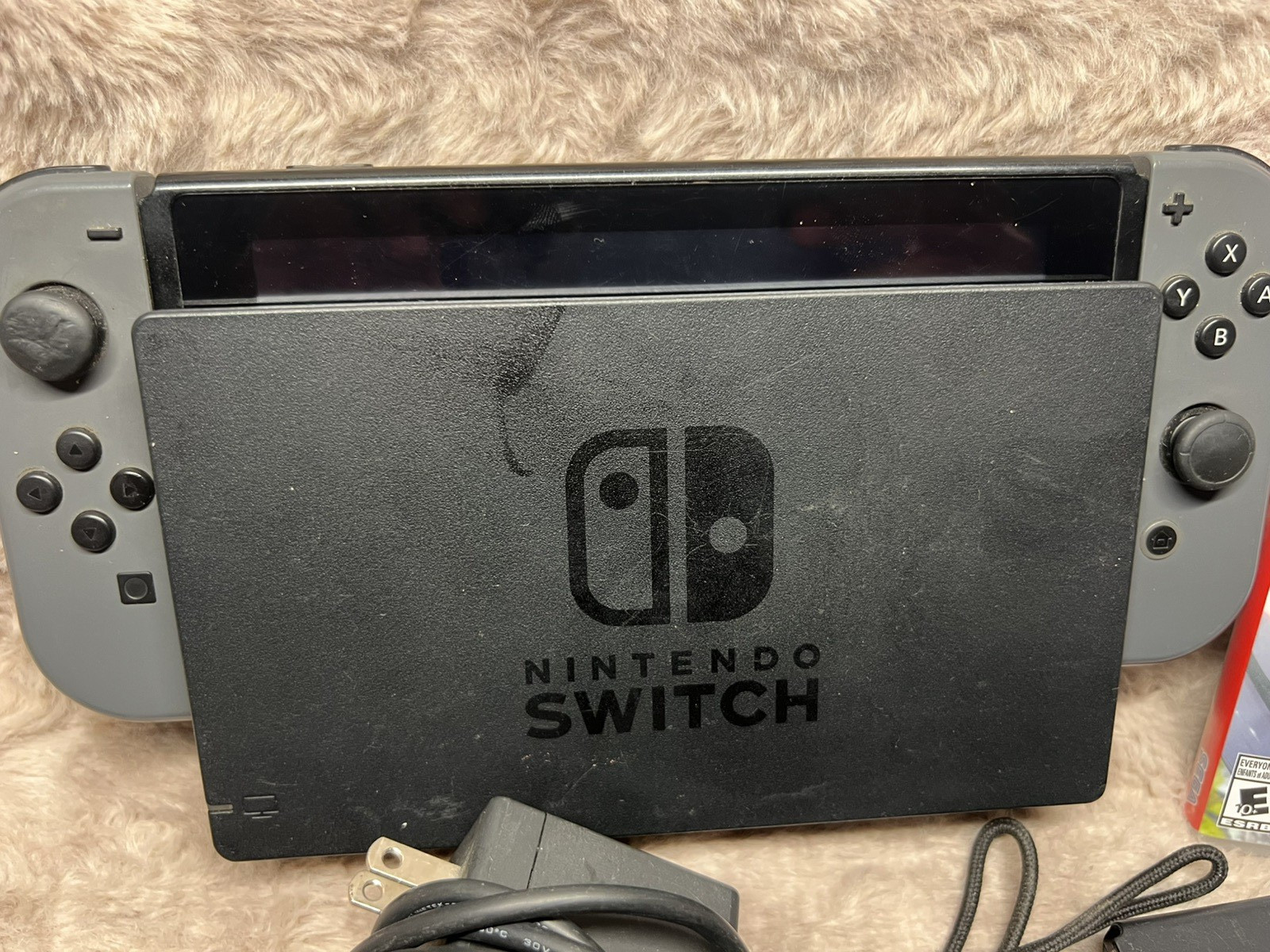 Nintendo Switch HAC-001 w/ Console Joy-Con, Dock, Charger & CARRYING CASE/GAMES