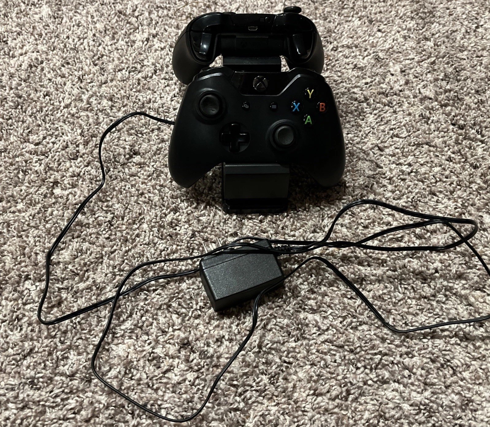 Microsoft Xbox One 500GB Tested Working, Controllers With Rechargeable Batteries