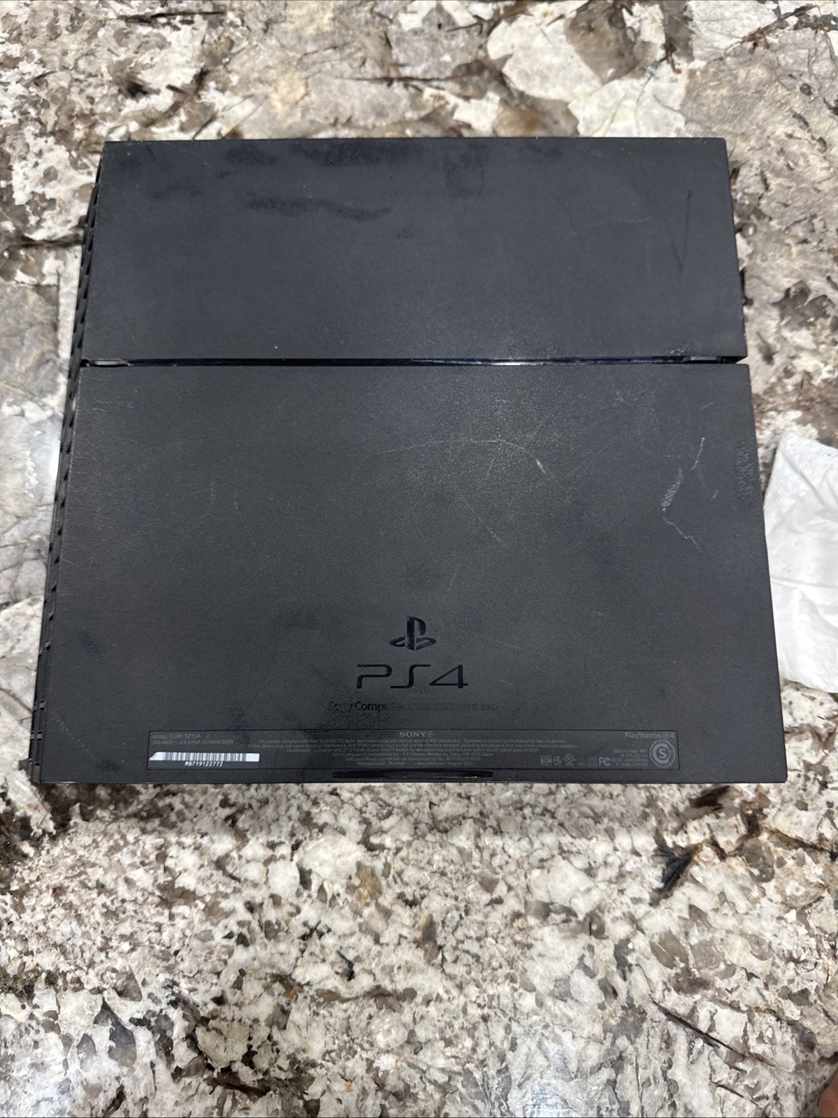 Sony PlayStation HomeConsole PS4 CUH-1215A 500GB Black with 2 Controllers & HDMI