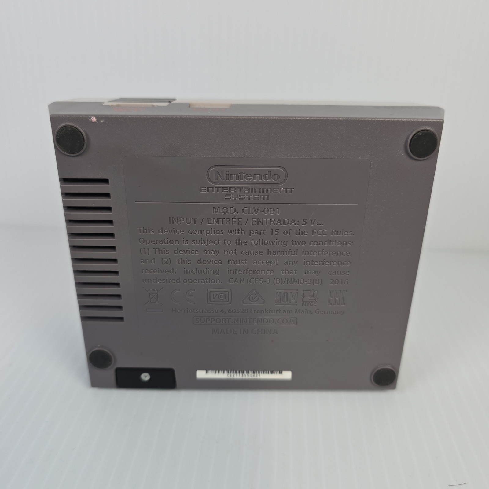 Nintendo Nes Classic Edition Mini Console System 2 Controllers