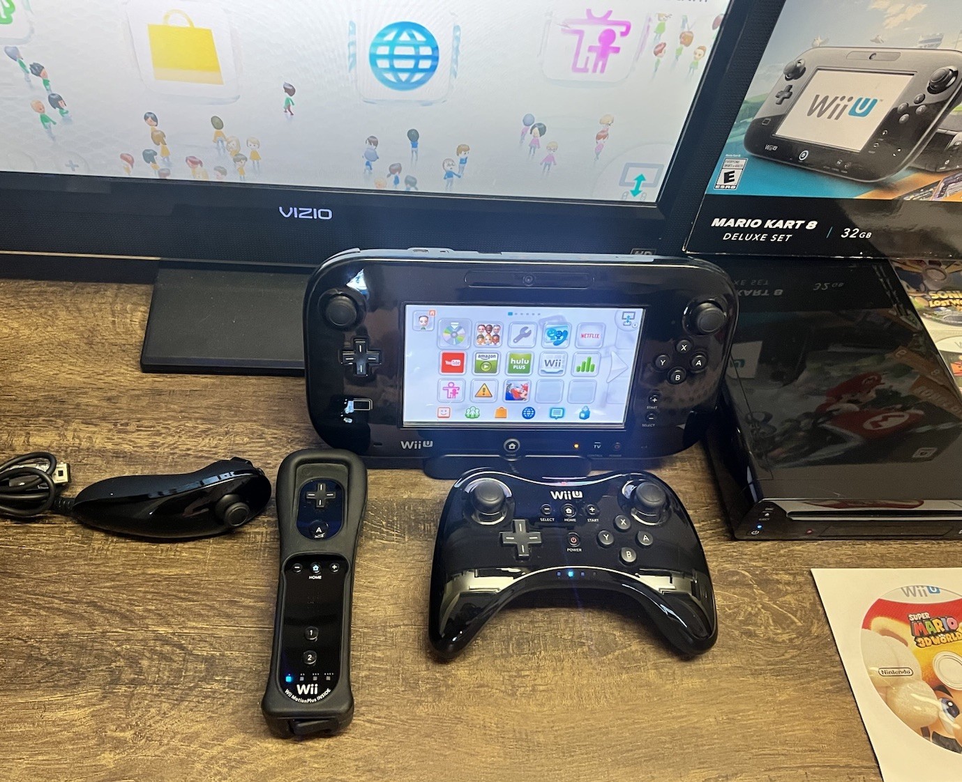 Nintendo Wii U 32GB Mario Kart 8 Deluxe Bundle – CIB + Mario, DK, Sonic, Pikmin