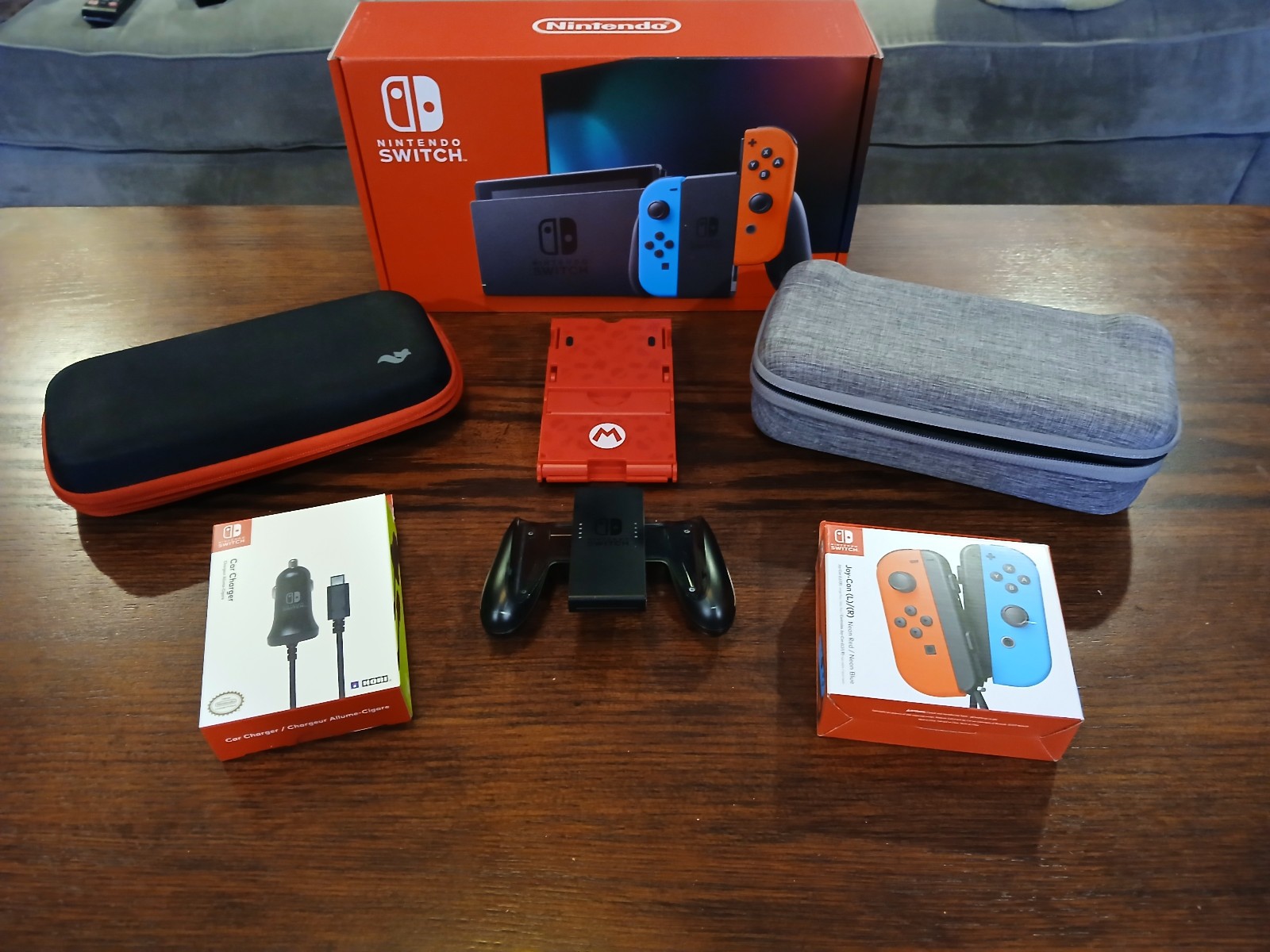 2020 Nintendo Switch 32GB Game Console Neon Red Neon Blue Joy-Cons Cases Lot Set
