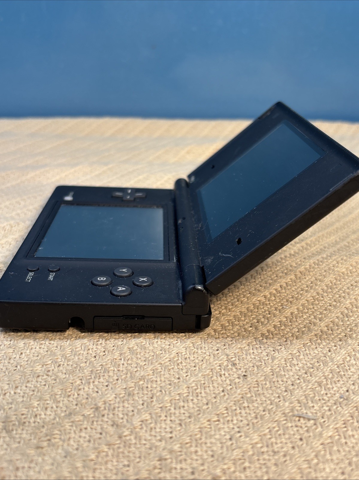 Nintendo DSi Black. Console Only. ***NO STYLUS AND NO AC ADAPTER ***