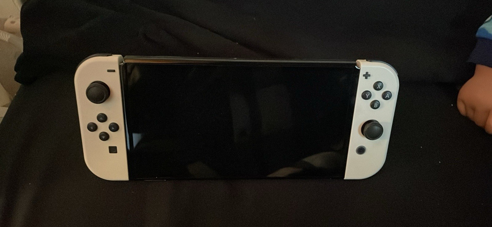 Nintendo Switch OLED White. Mint Condition. Bought A Couple Months Ago