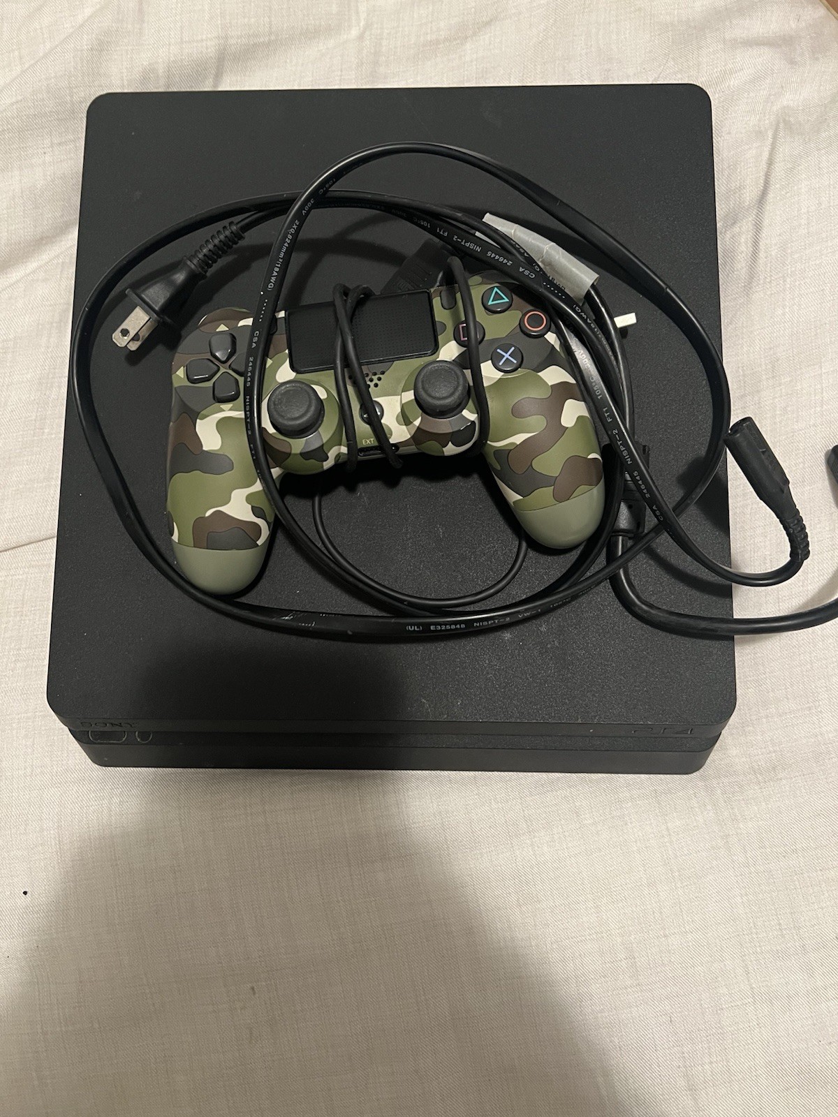 Sony PlayStation 4 Slim Black Console Wi-Fi HDMI USB Camouflage Controller