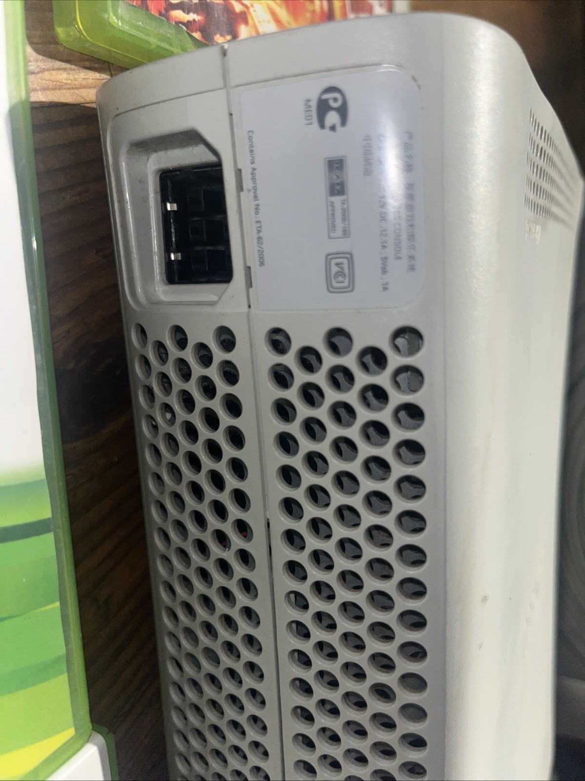 Xbox 360 White 60gb Console bundle w/ games & Original Box
