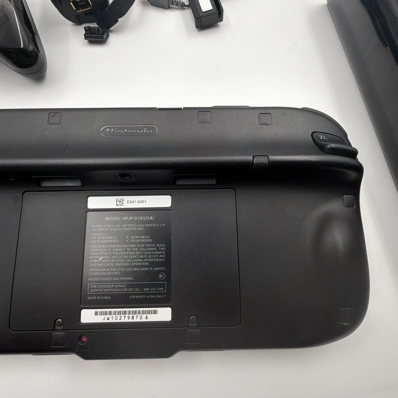 Nintendo Wii U Console Bundle Tested Working Reset 2 Pro Controllers + Game