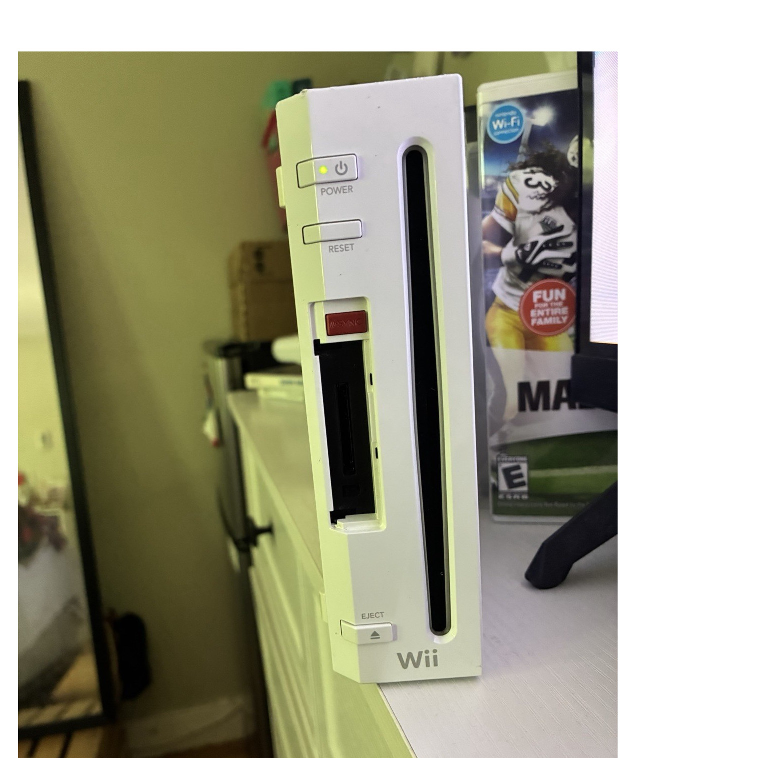 Nintendo Wii White Home Console Wi-Fi Capability Component- CONSOLE ONLY