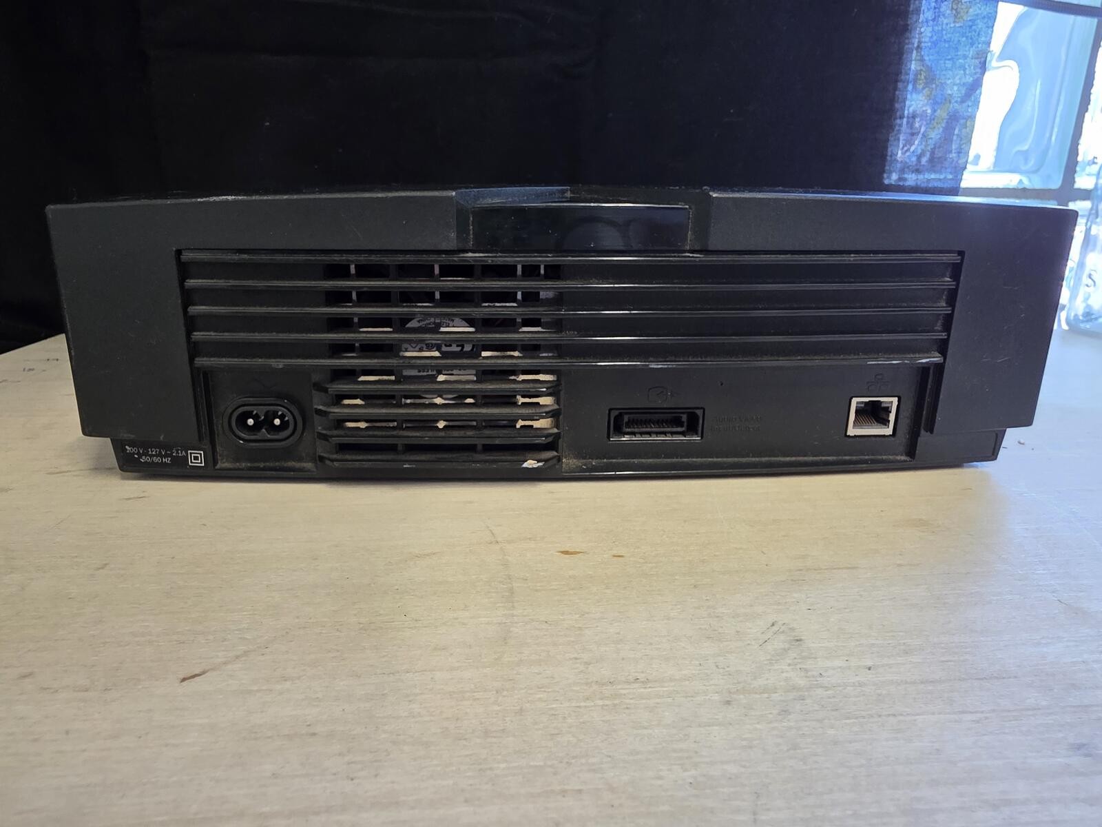 Microsoft Xbox Console with 1 controller and NCAA Football 2007 & DVD playback