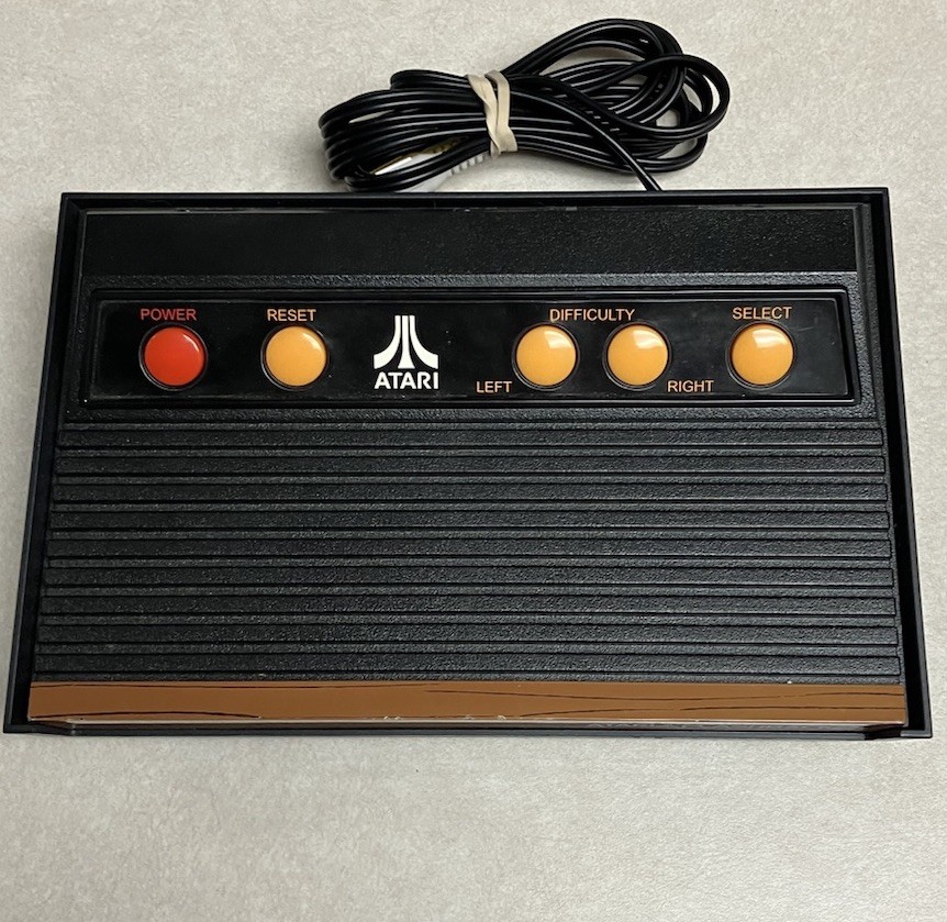 Atari Flashback 2 Classic Game Console 40 Built in Games 2 Controllers