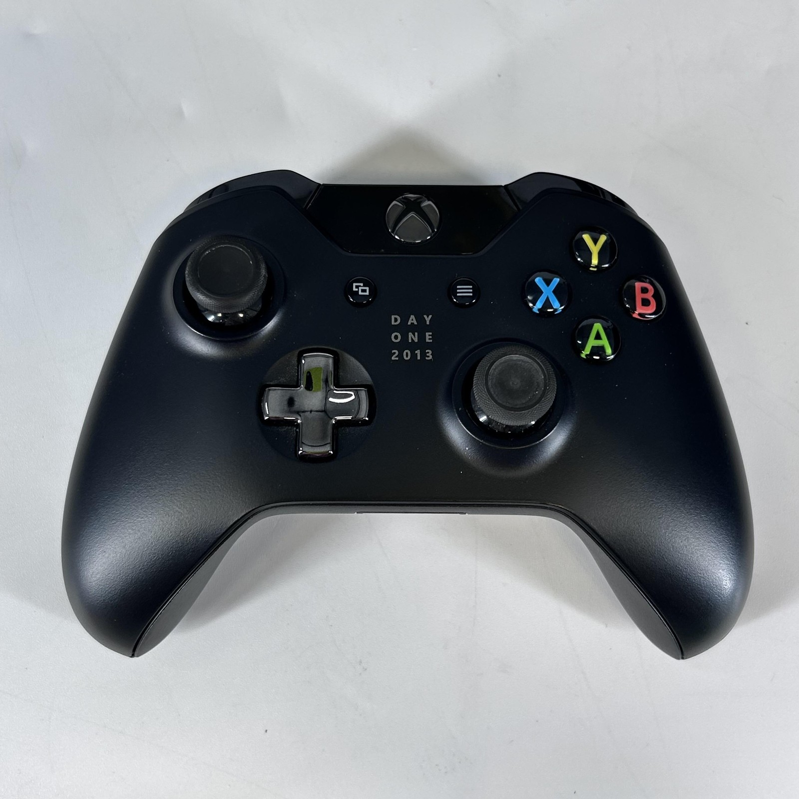 Microsoft Xbox One Console Black 500GB w/ Controller/HDMI/Power Cord – Good