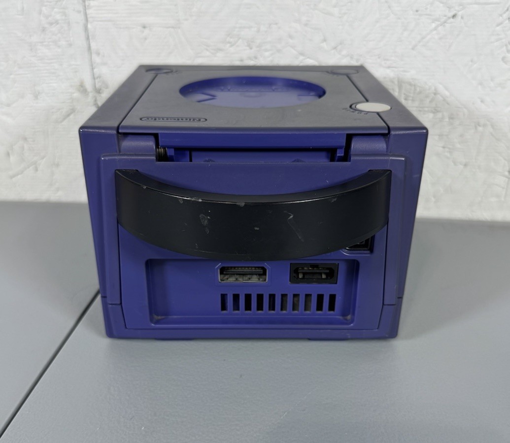 Nintendo GameCube DOL-001 Indigo Console (Won’t Read Disc) For Parts Or Repair