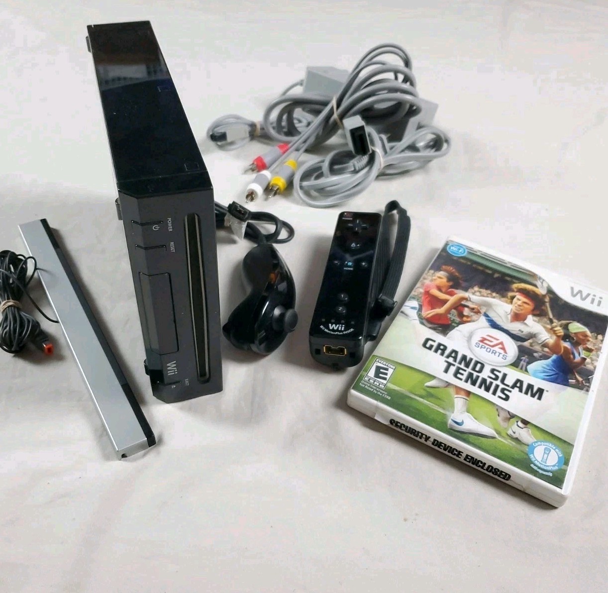 Nintendo Wii Console RVL-101 Black w Motionplus Controller + Game TESTED CLEAN