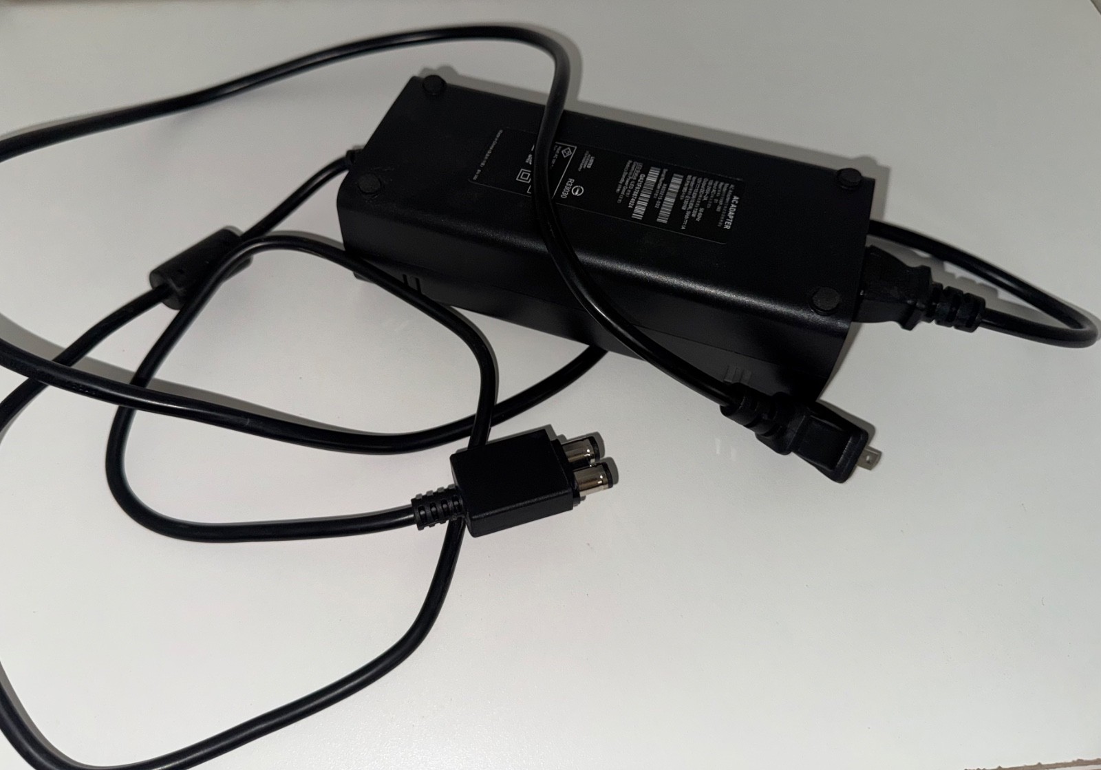 Working, Matt black Xbox 360 console with power cord game 2 controllers