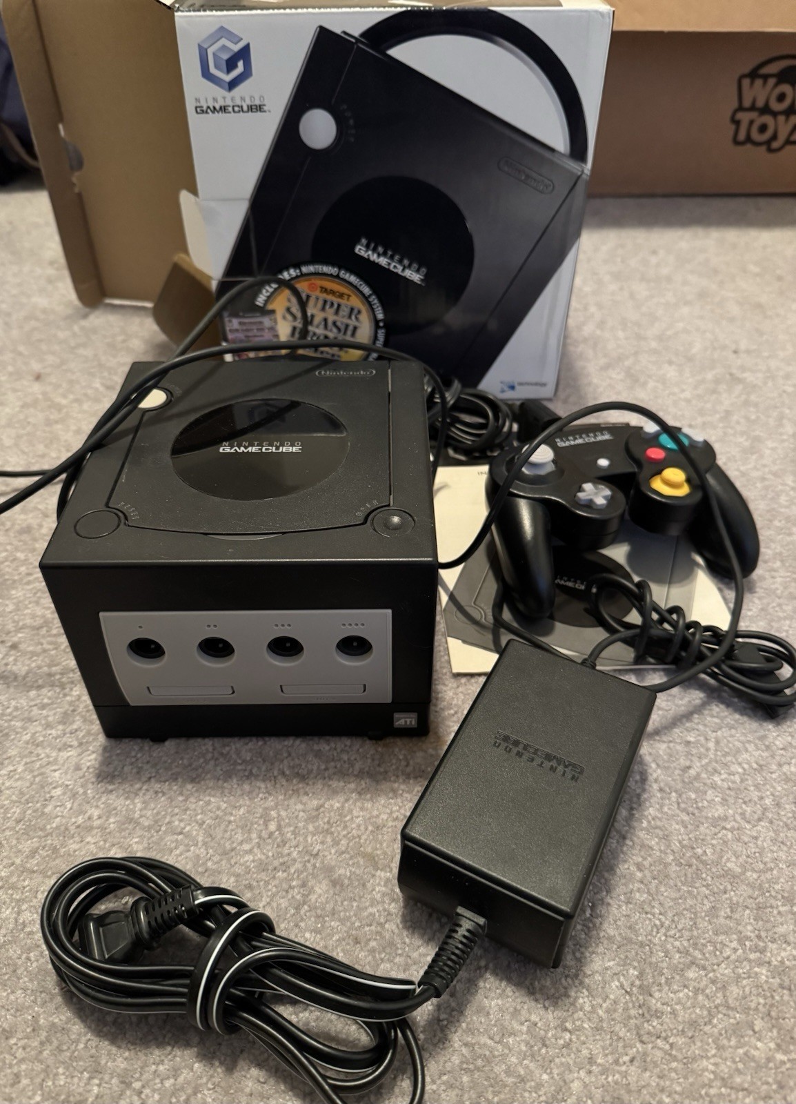 Nintendo GameCube – Complete In box with 2 additional controllers & Memory Card