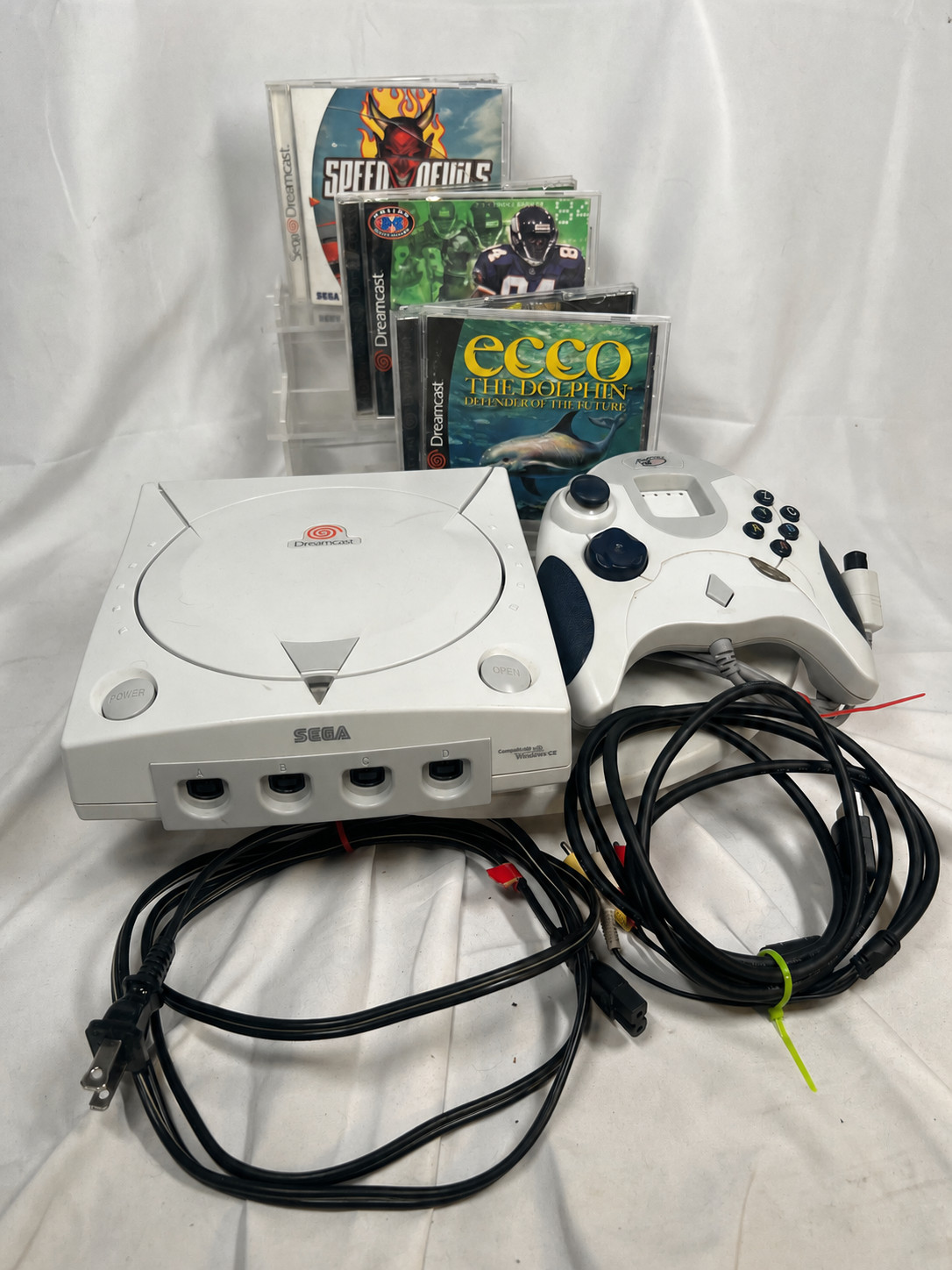 SEGA Dreamcast Console Bundle Ecco VMU Tested Controller Speed Devils NFL 2K1