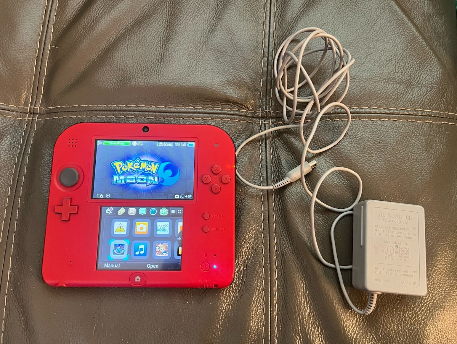 Nintendo 2DS Red/Black Handheld Console 4GB SD Stylus Pokemon Moon Mario Kart