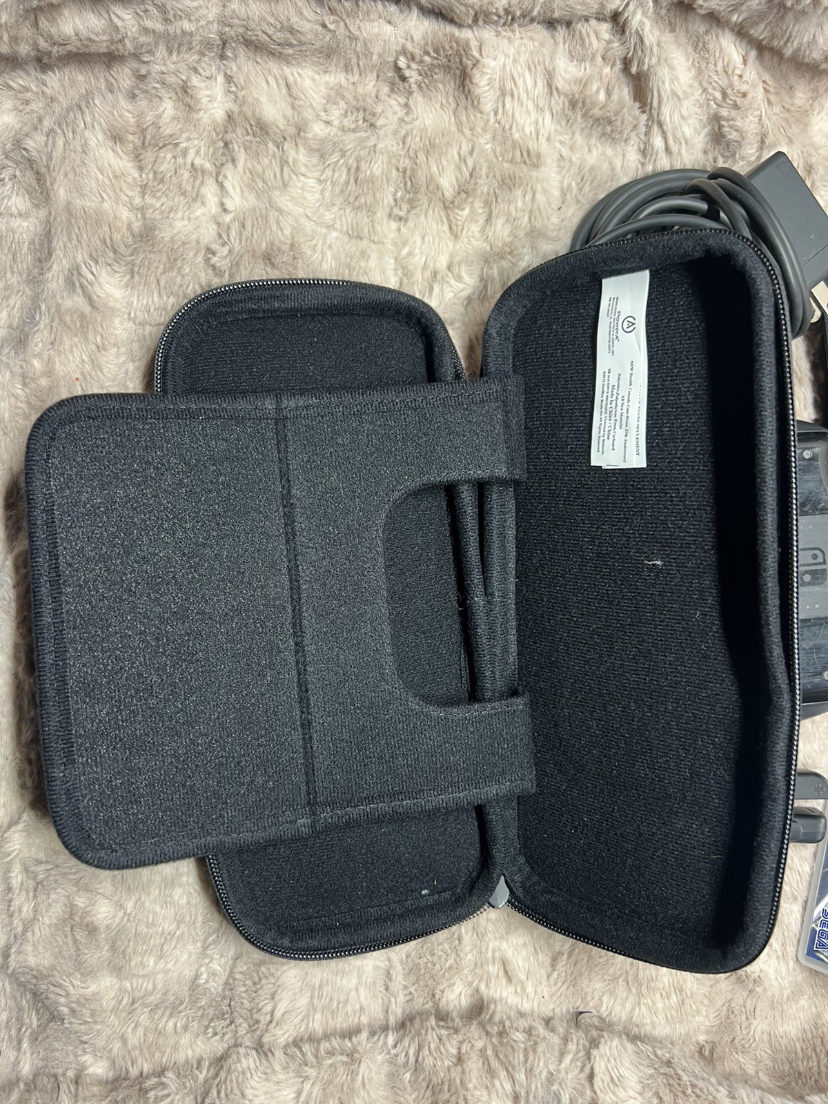 Nintendo Switch HAC-001 w/ Console Joy-Con, Dock, Charger & CARRYING CASE/GAMES