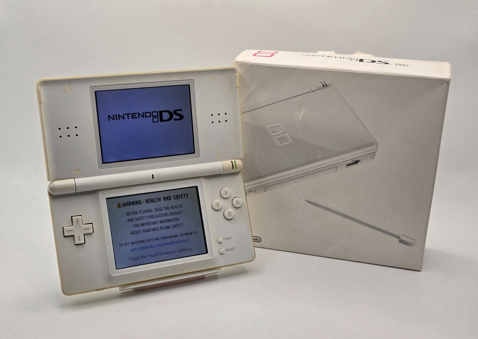 Nintendo DS Lite Console (Crystal White) – Boxed With Charger