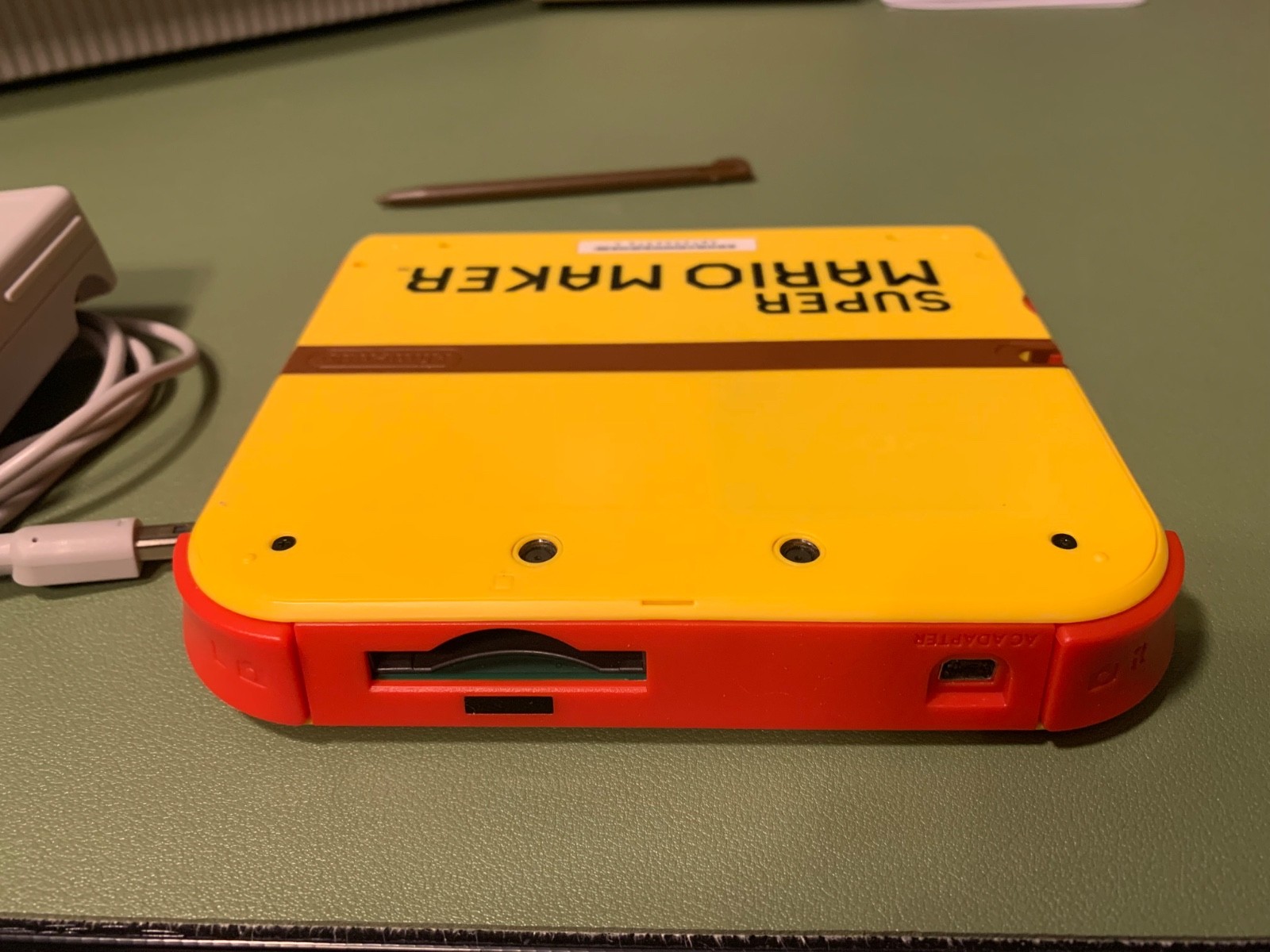 Nintendo 2DS Super Mario Maker System Yellow and Red W/ Charger