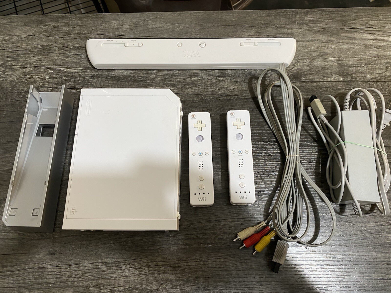 Nintendo Wii White Bundle