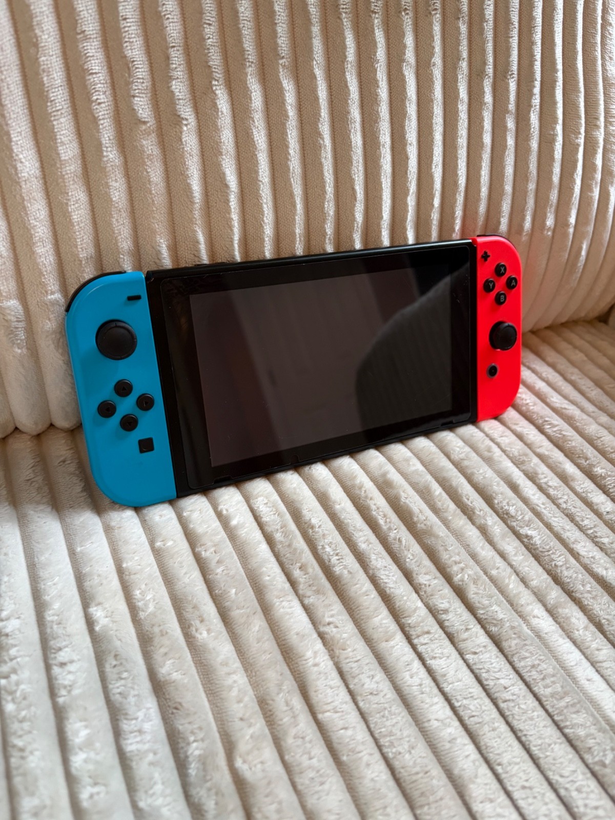 Nintendo Switch with Neon Blue and Neon Red Joy-Con (HAC-001-01)