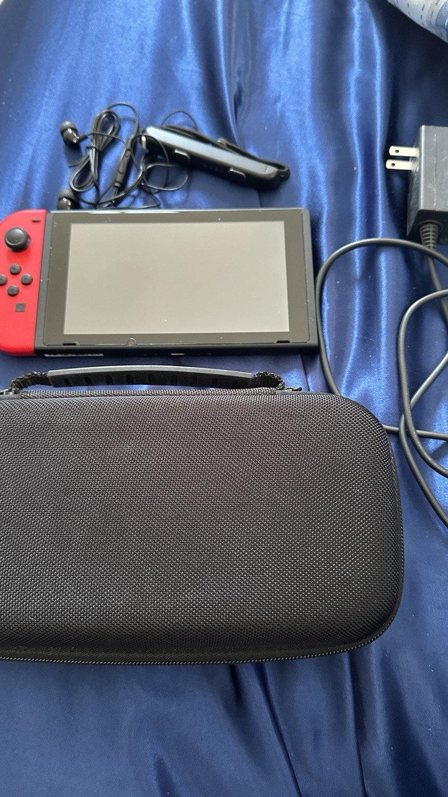 Nintendo Switch (with Red Joy-Cons) 32GB