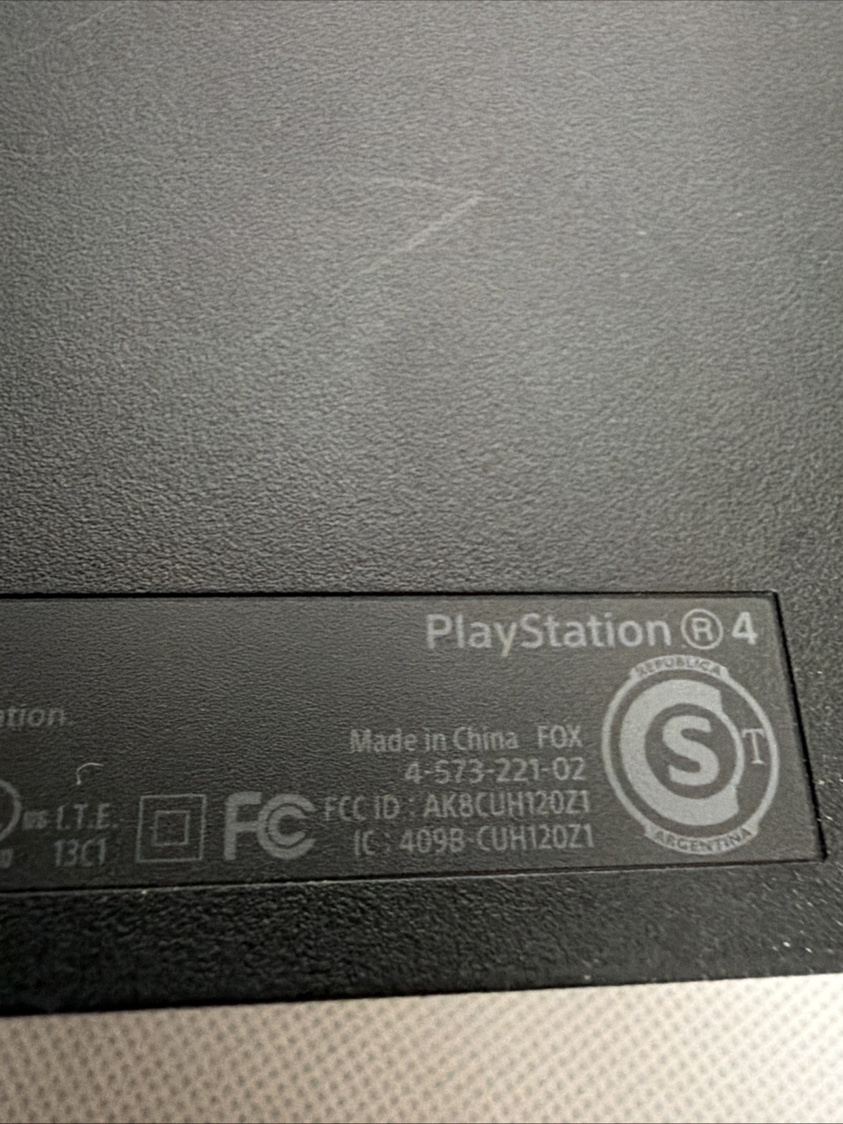 Sony PlayStation PS4 CUH-1215A Bundle-Controllers, 31 Games, Cables,