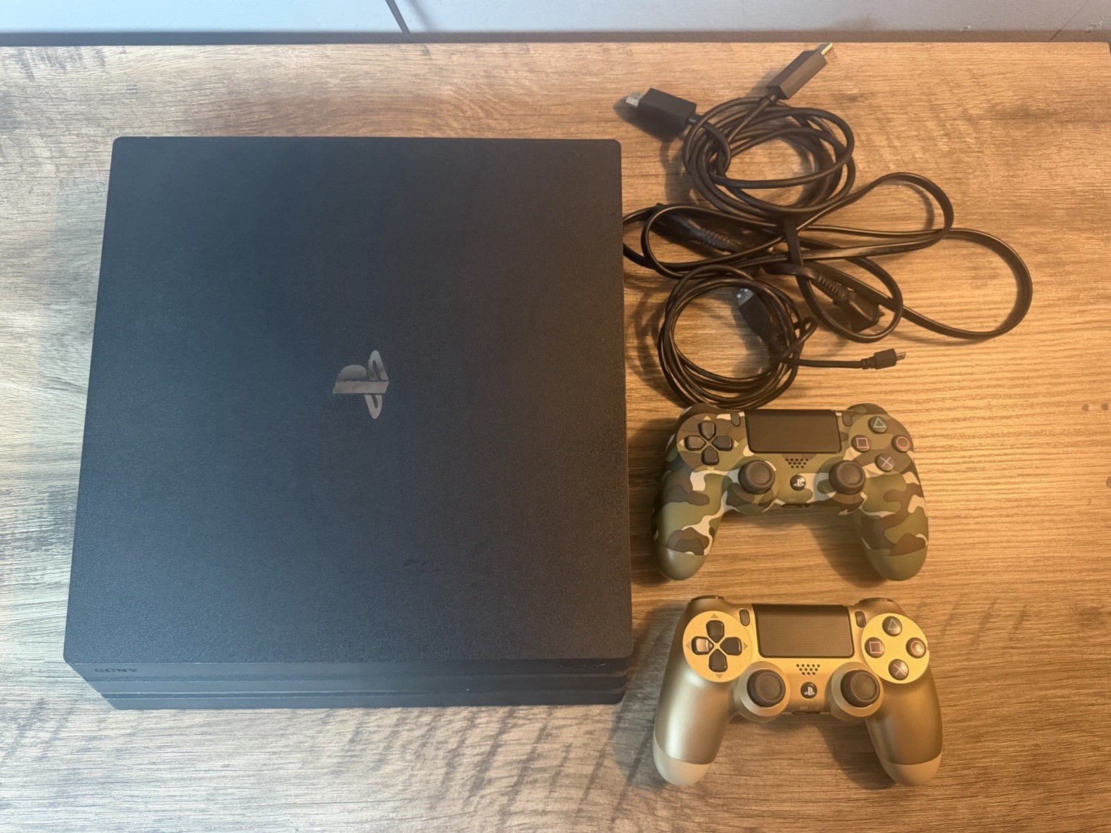 PlayStation 4 Pro 1TB With 2 Controllers, 8 Games and a back button. Sony PS4