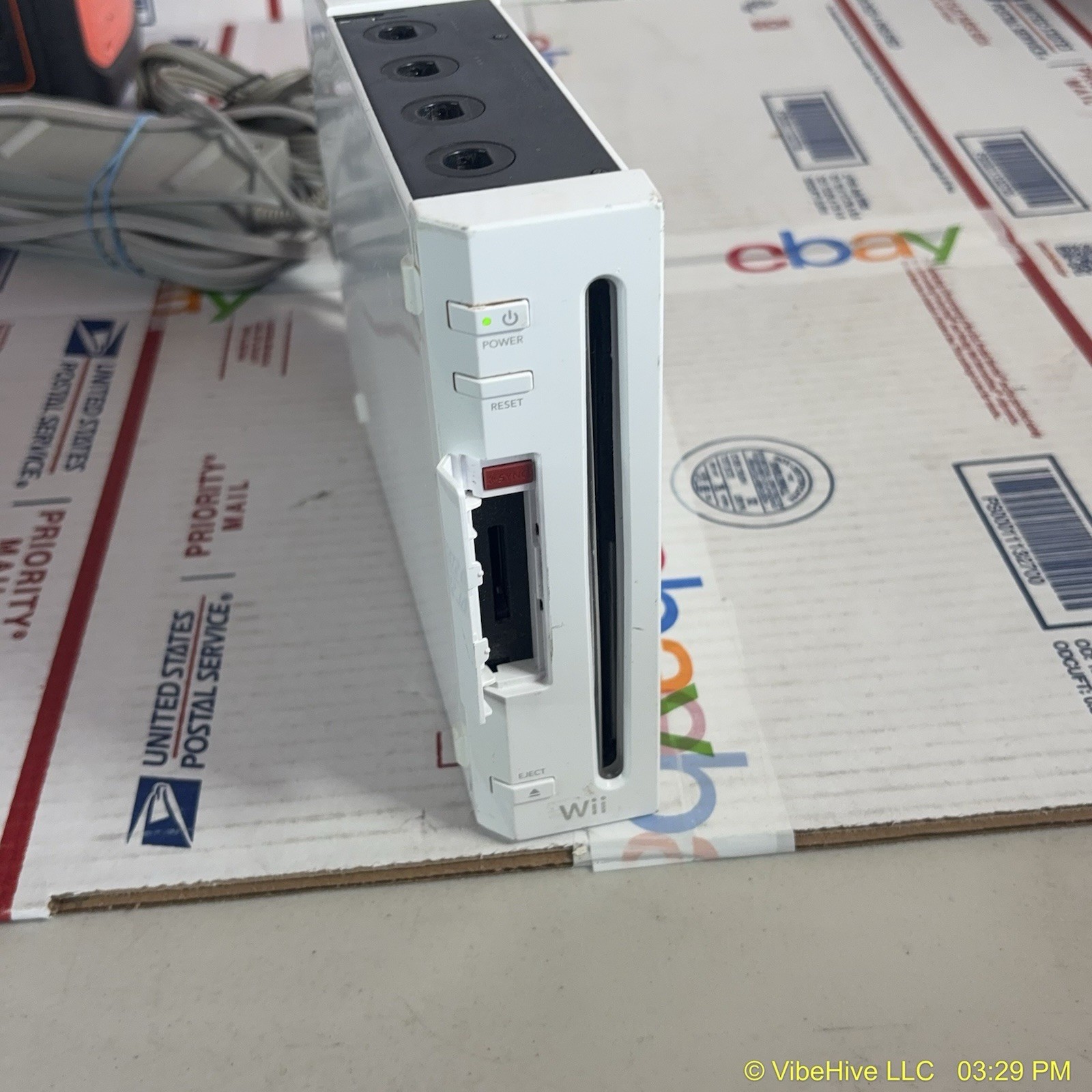 Nintendo Wii RVL-001 Console Only – Boots – Eject Button Issue Missing Screw