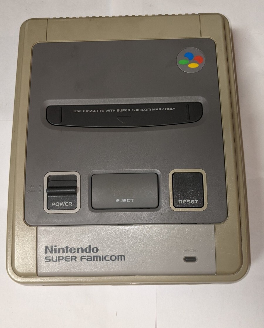 Nintendo Super Famicom Console + Super Mario Kart + Controller – HVC-002. SF13