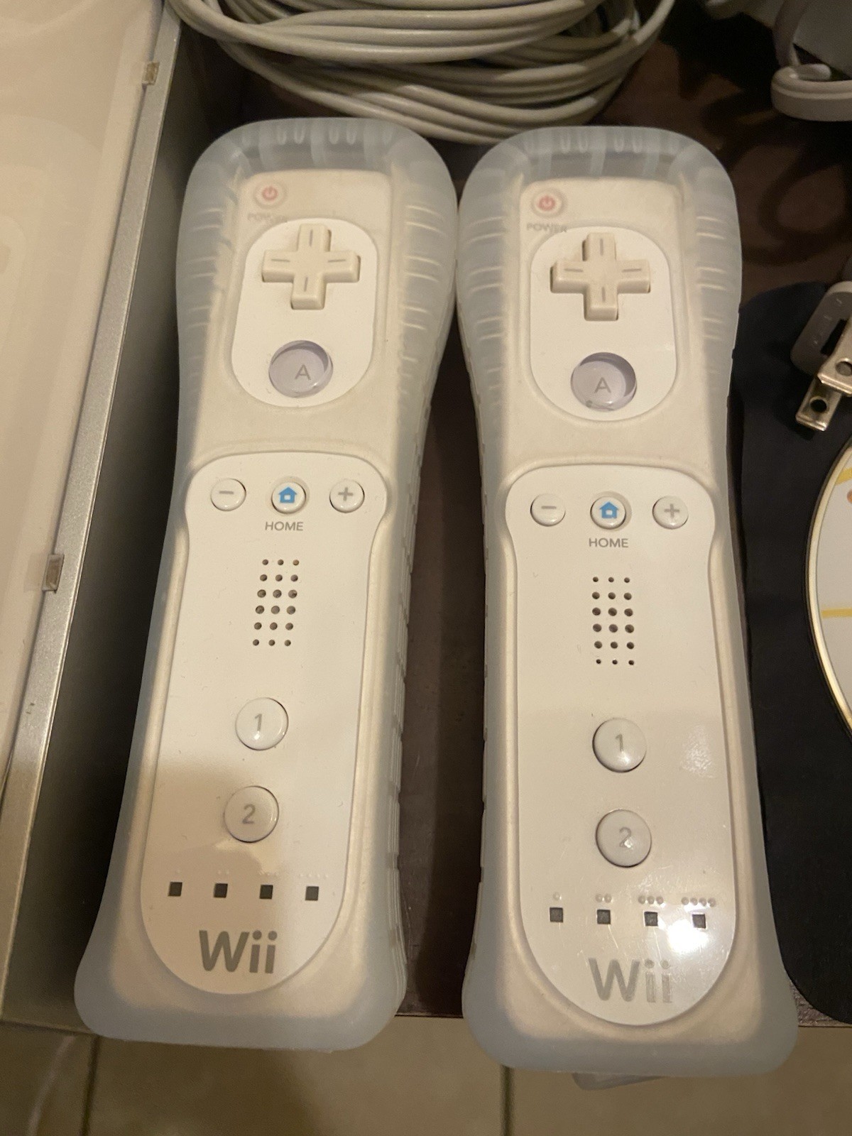 Nintendo Wii (Complete In Box Console, 2006) W/ Wii Sports & Other Games