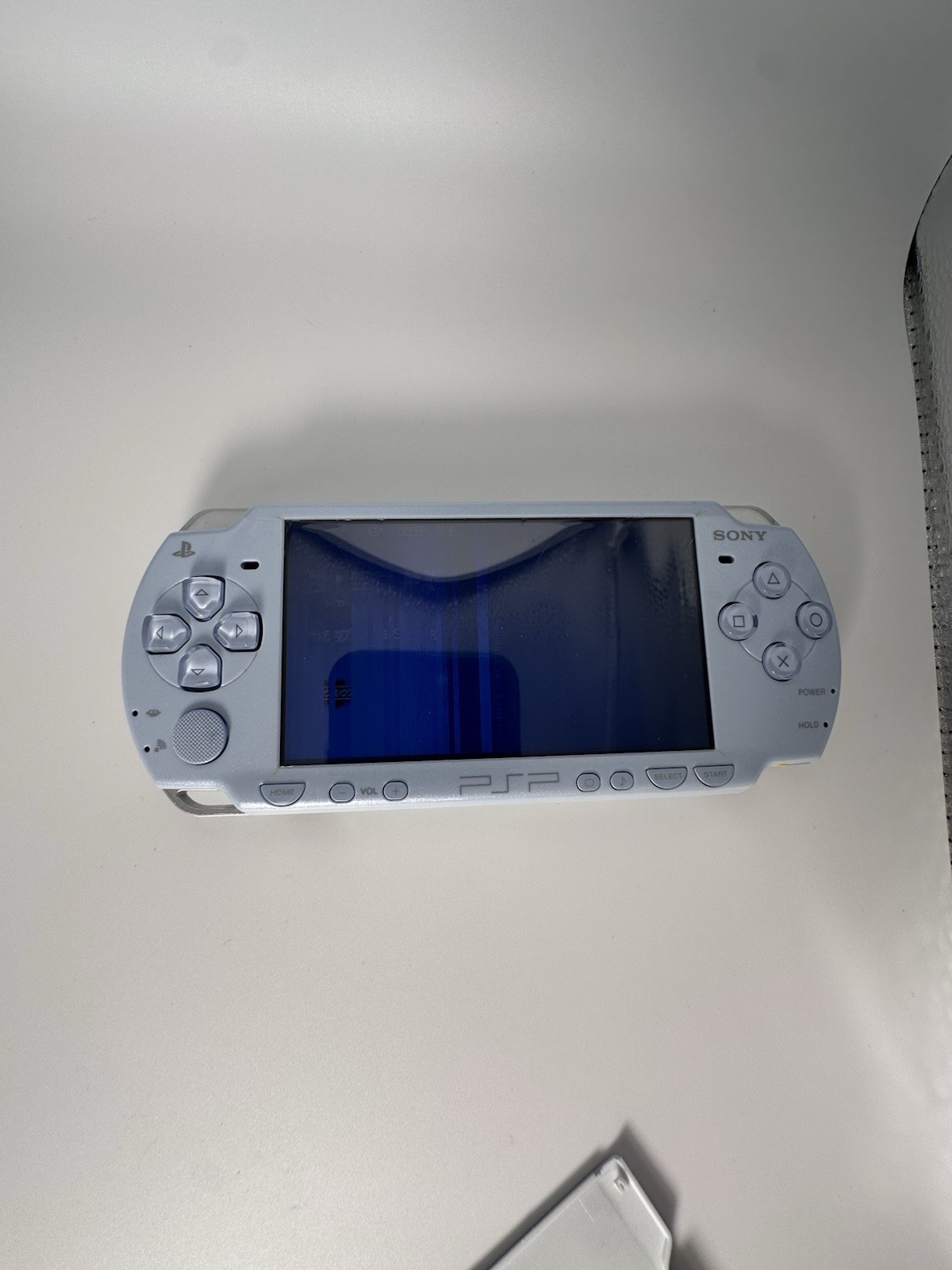 Sony PSP 2000 (Baby Blue) Has Haunted Screen!! No battery, No Charger included
