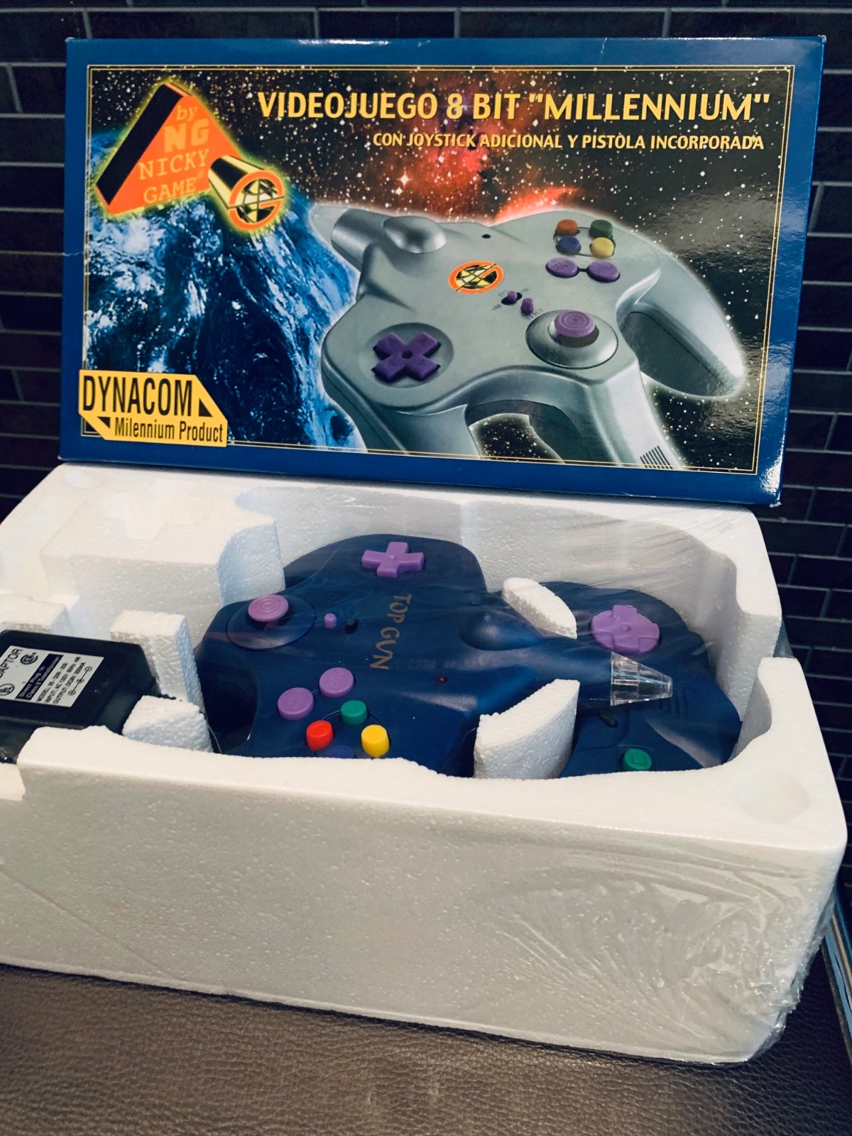 Dynacom (Dinovision) 8-bit Millennium Famiclone Collectible Game Console,Brazil