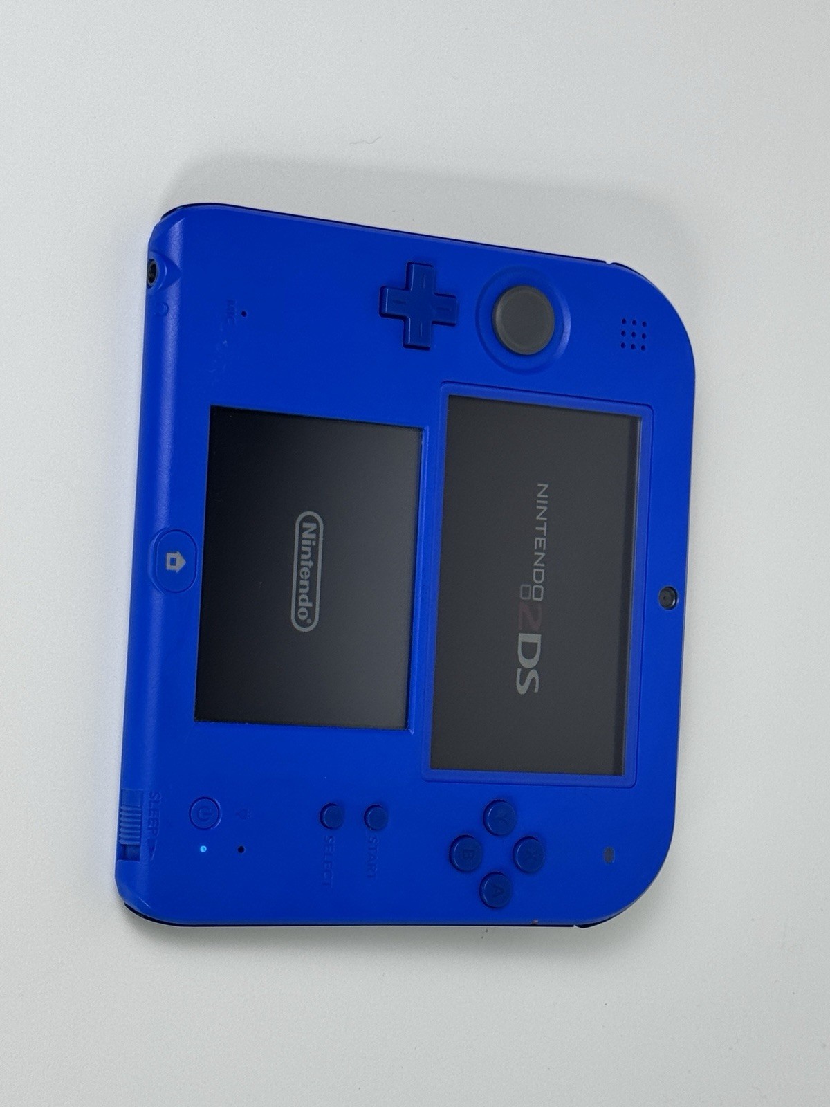 Nintendo 2DS Handheld Game Console Electric Blue Great Condition With 3 Games