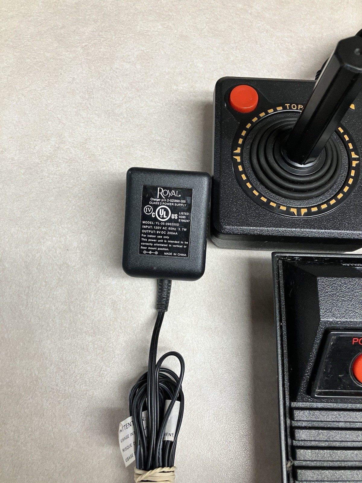 Atari Flashback 2 Classic Game Console 40 Built in Games 2 Controllers