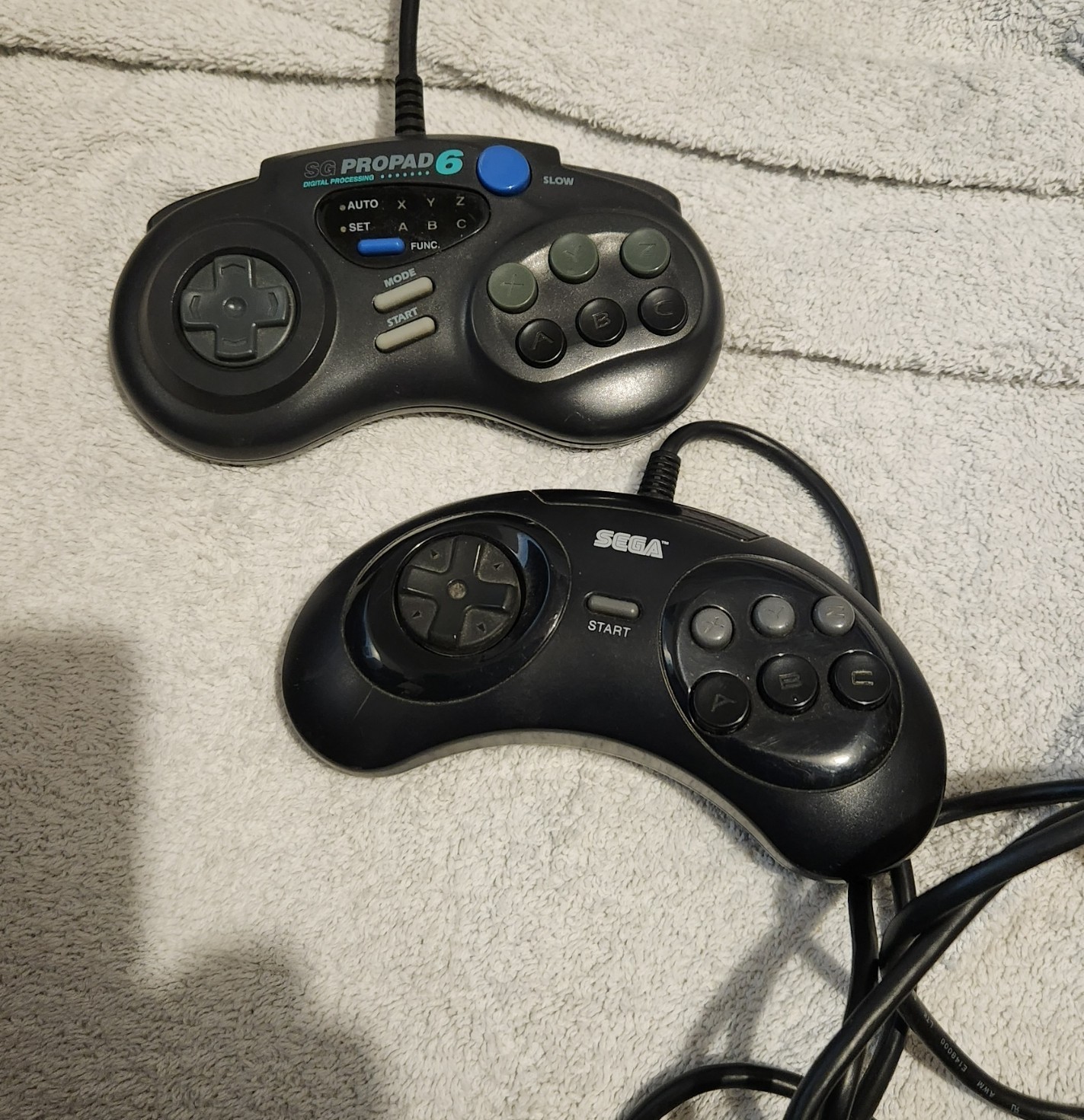 Sega Genesis CDX Black Console Mk-4121 Device, 2 Controllers, Untested