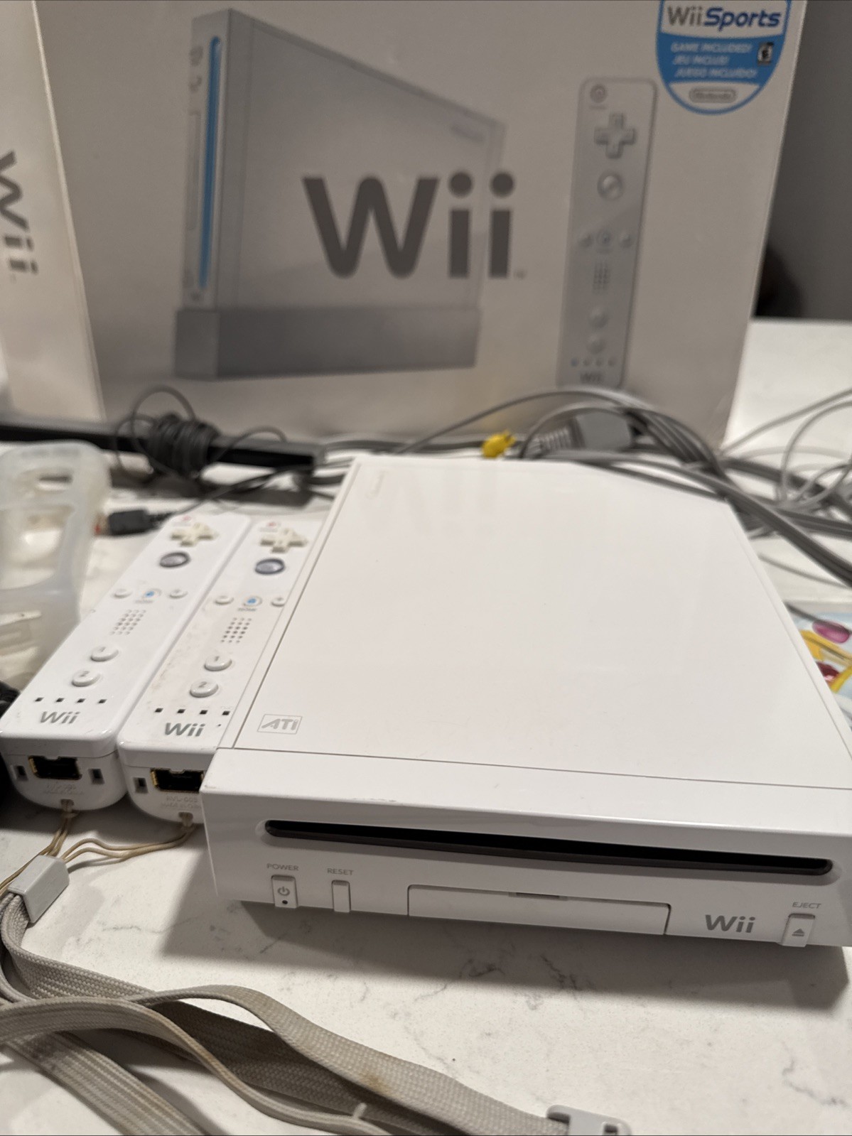Nintendo Wii White Console with Accessories With Block Party Tested Works