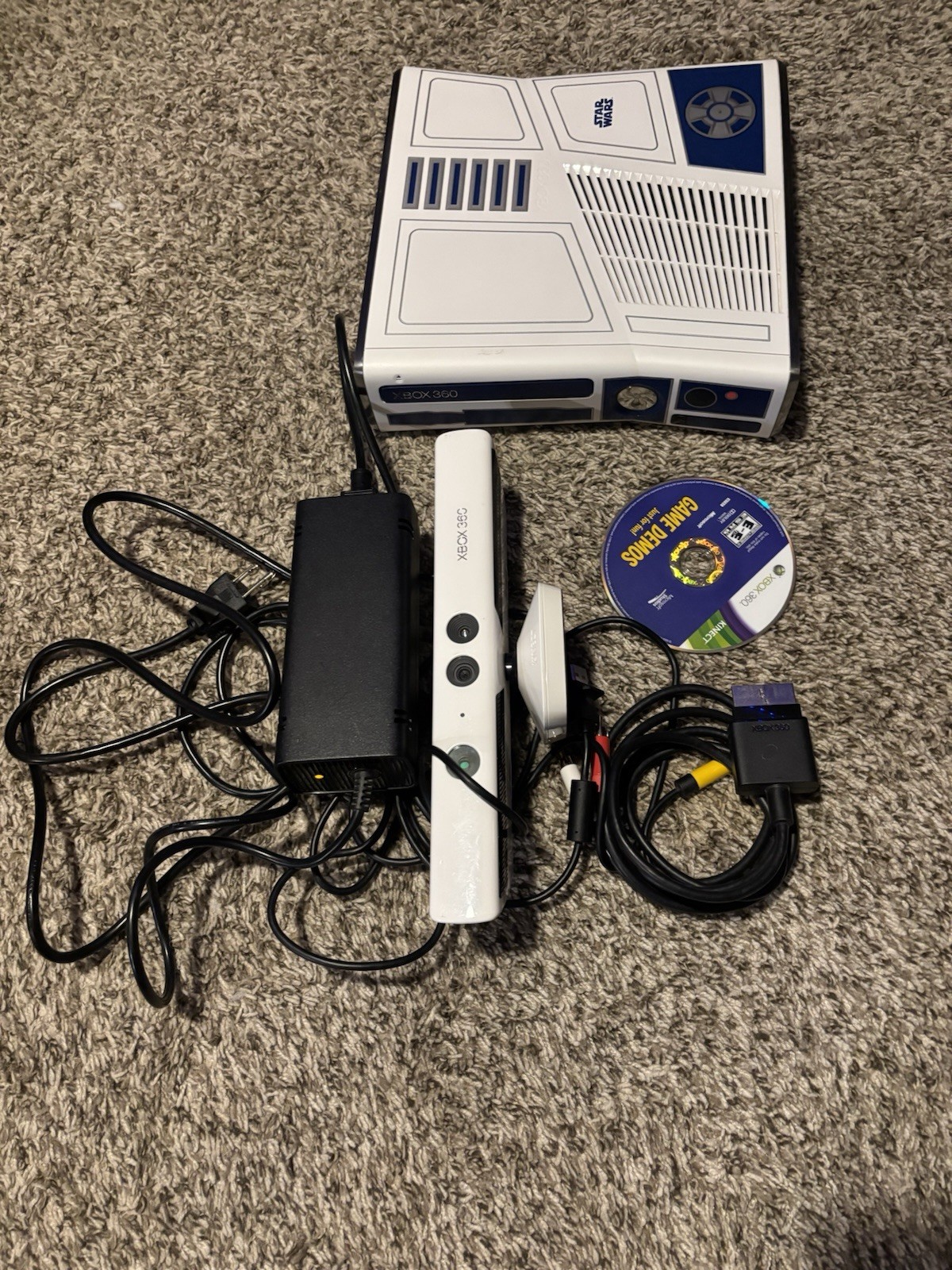 Microsoft Xbox 360 Star Wars R2-D2 Edition Console Bundle Wi-Fi Kinect