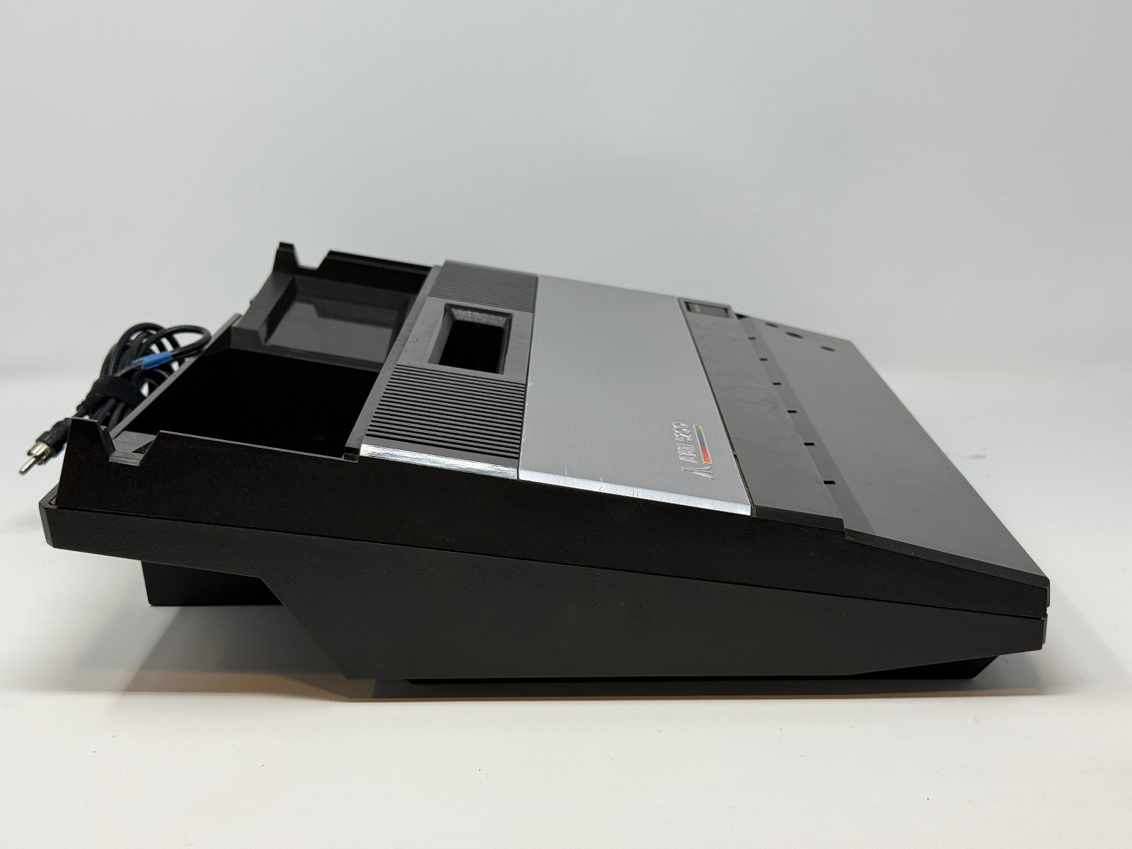 Atari 5200 2 Port Console Bundle *READS GAMES – BROKEN CONTROLLER PORTS – READ*