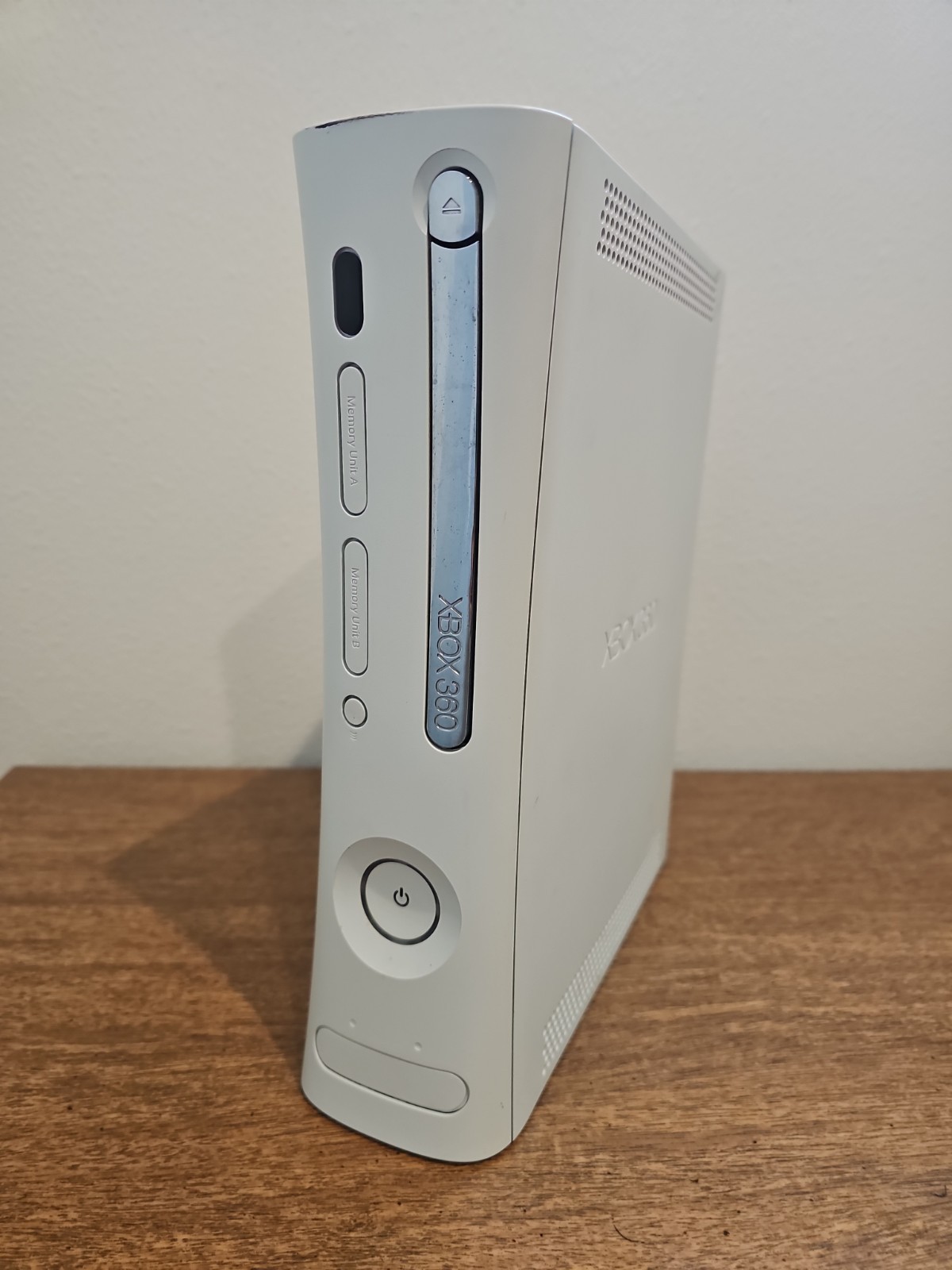 Microsoft Xbox 360 White Console Untested No Cables Controllers Hardrive READ