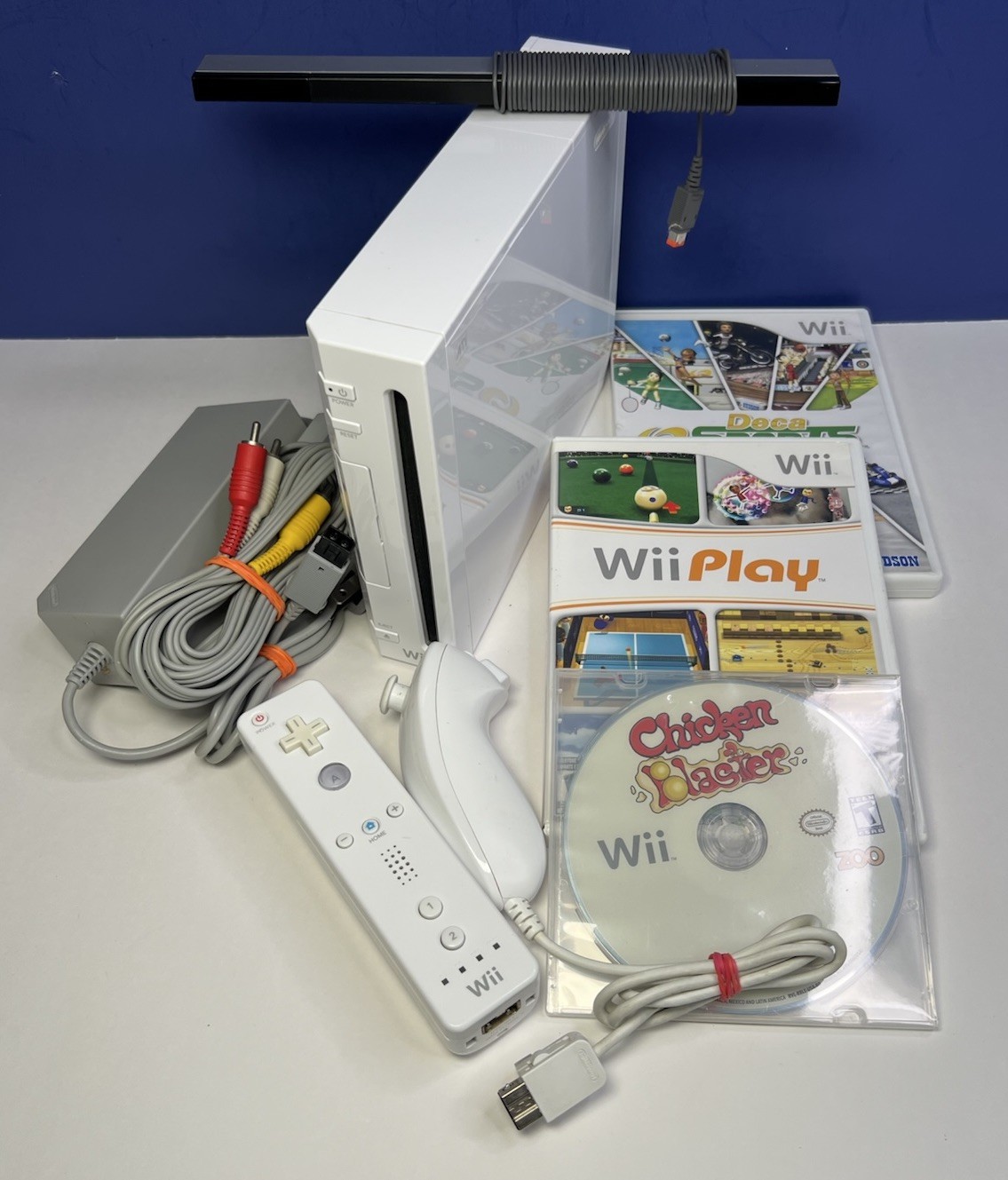 Nintendo Wii Console RVL-001 White Bundle w/ 1 Controller & 3 Games – TESTED