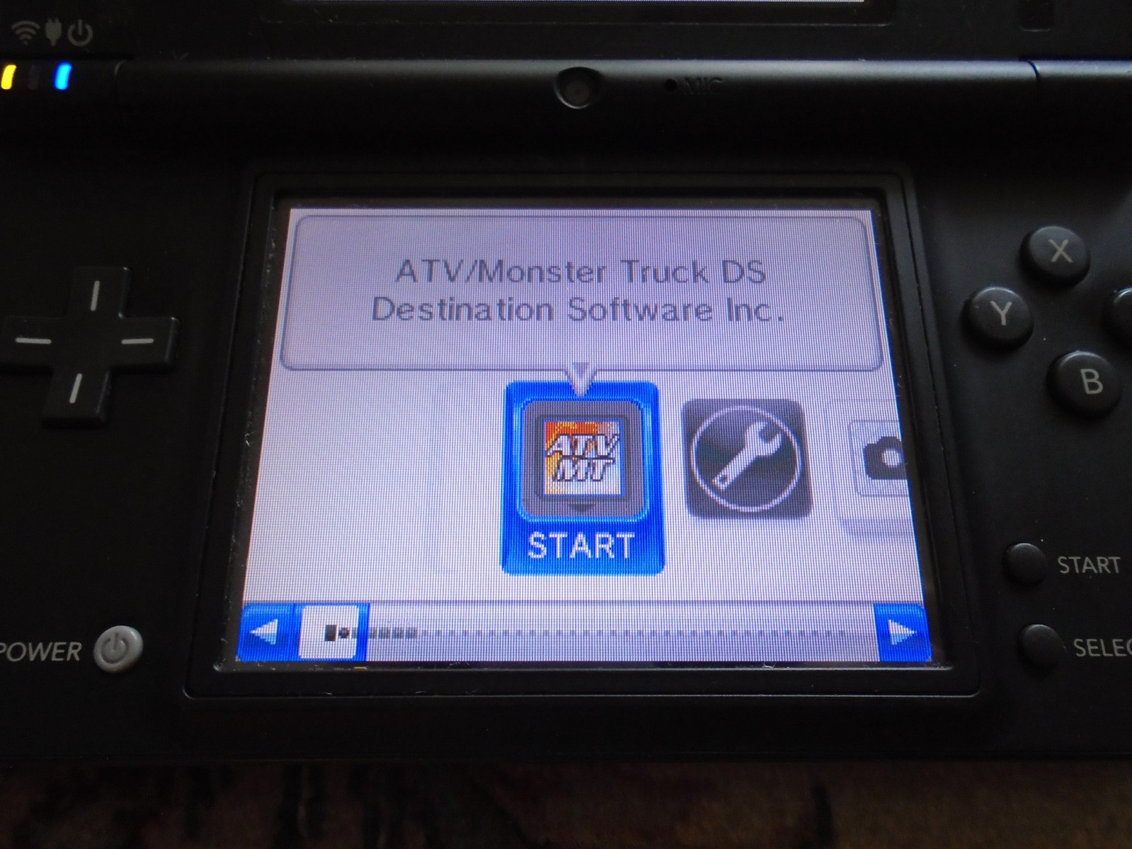 SEMI-WORKING Nintendo DSi Black Console with lots of games FOR REPAIR READ USA