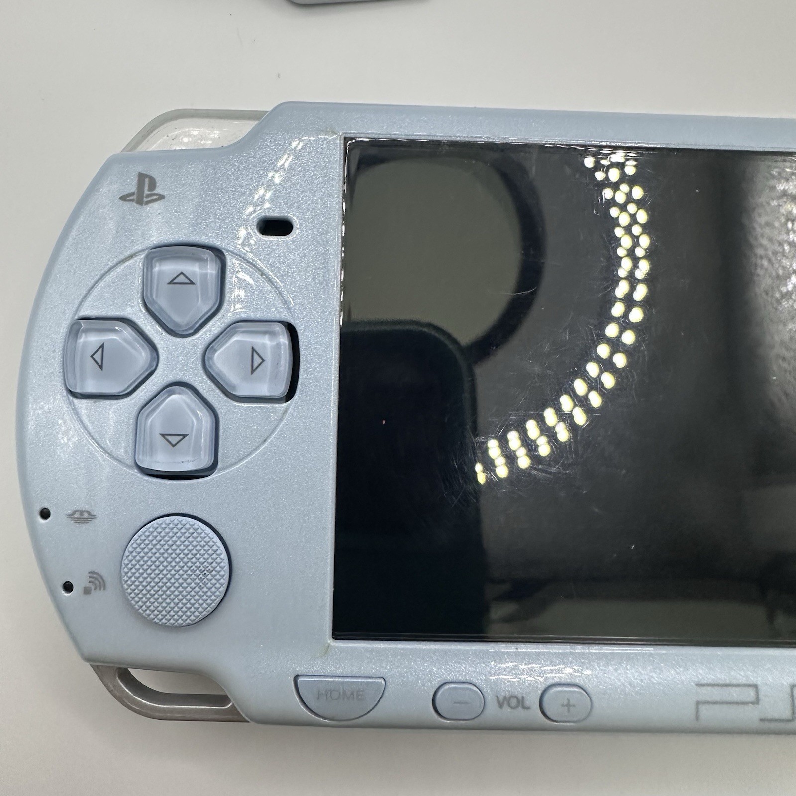 Sony PSP 2000 (Baby Blue) Has Haunted Screen!! No battery, No Charger included