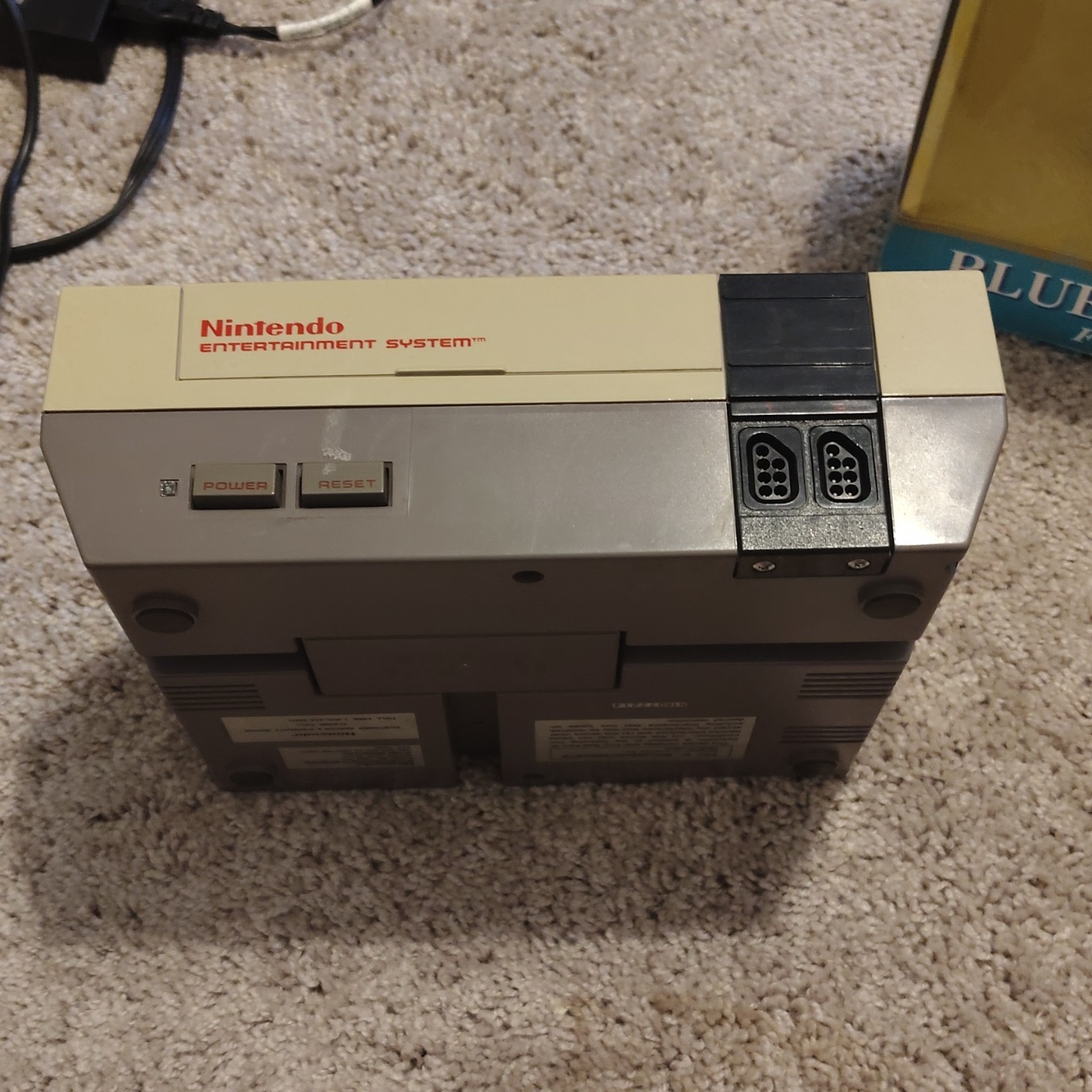 Nintendo Nintendo Entertainment System NES-001 Console Gray/Beige NTSC-U/C 1985