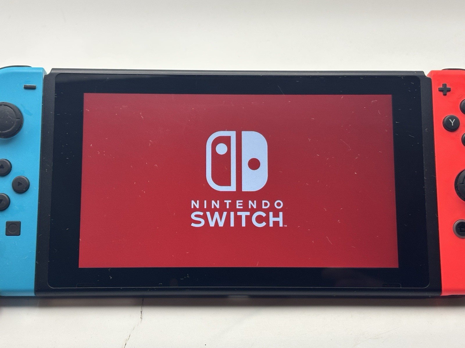NINTENDO SWITCH HANDHELD GAMING CONSOLE w/ Case Controller Card HAC-001 WORKS