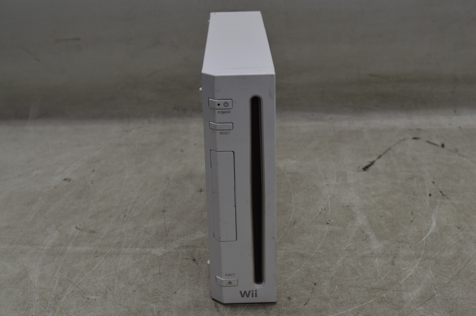 Nintendo Wii RVL-001(USA) Video Game Console *Console Only*